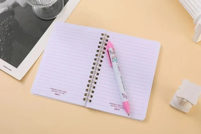 Libreta pequena con lapicero Encomienda al Senor tu camino 2