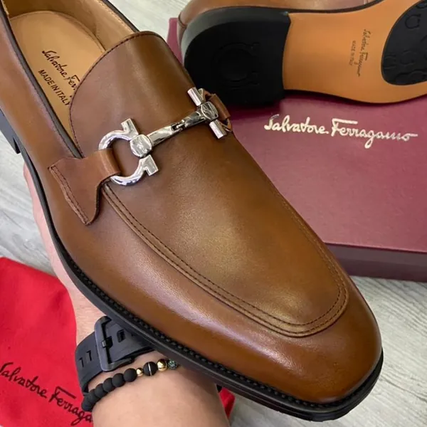 ZAPATO CASUAL FERRAGAMO 