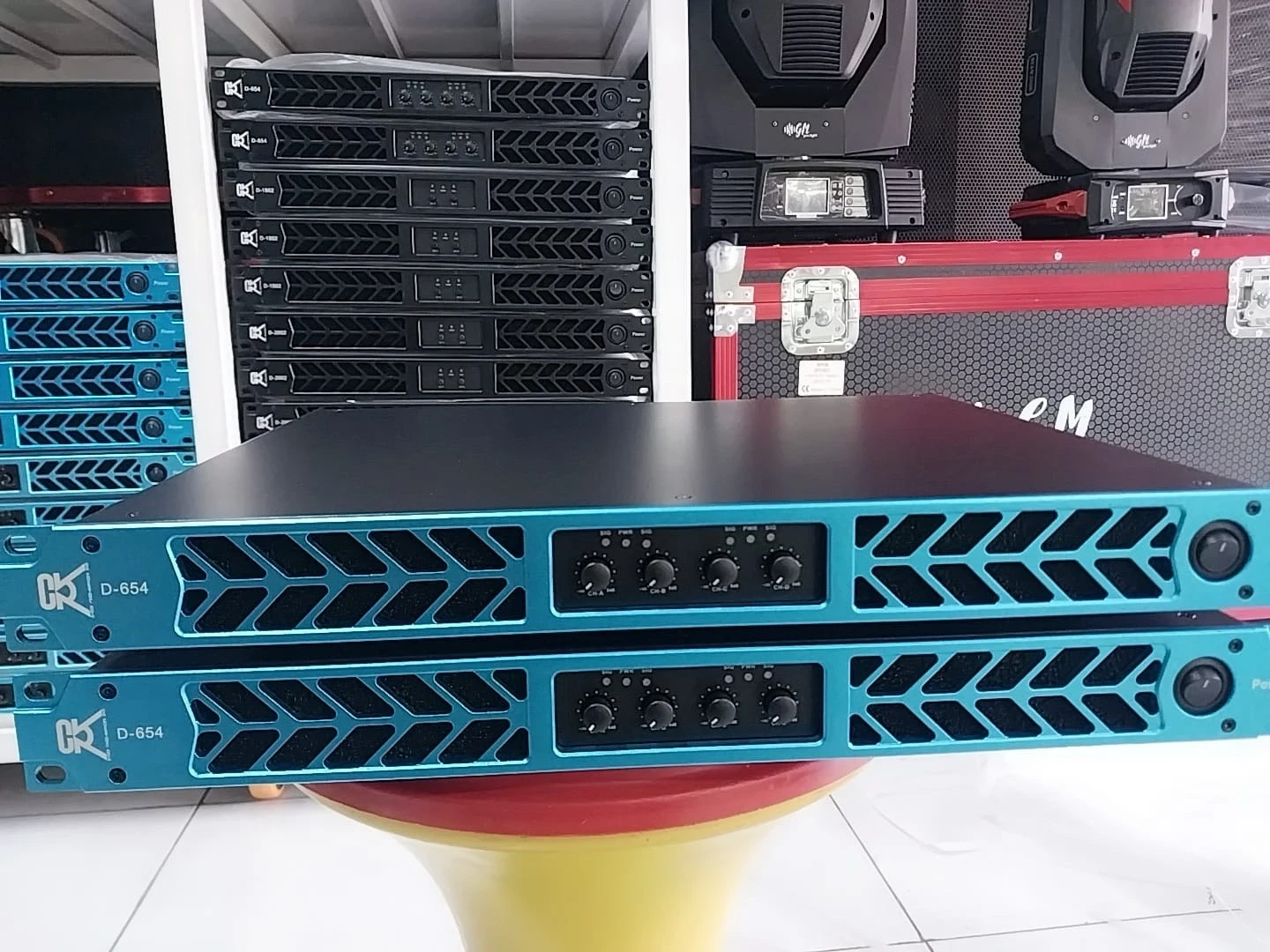 PODERES CVR 8000W (4) Poder CVR 8000W (4) canales 13,250bs  Poder CVR 12.000W (4) canales 15.950bs  Poder CVR 20.000W.(2) 18,000bs  Poder CVR 20.000W.(4) canales 18,750bs  Poder CVR 34.000W.(4) canales 24,150bs 7
