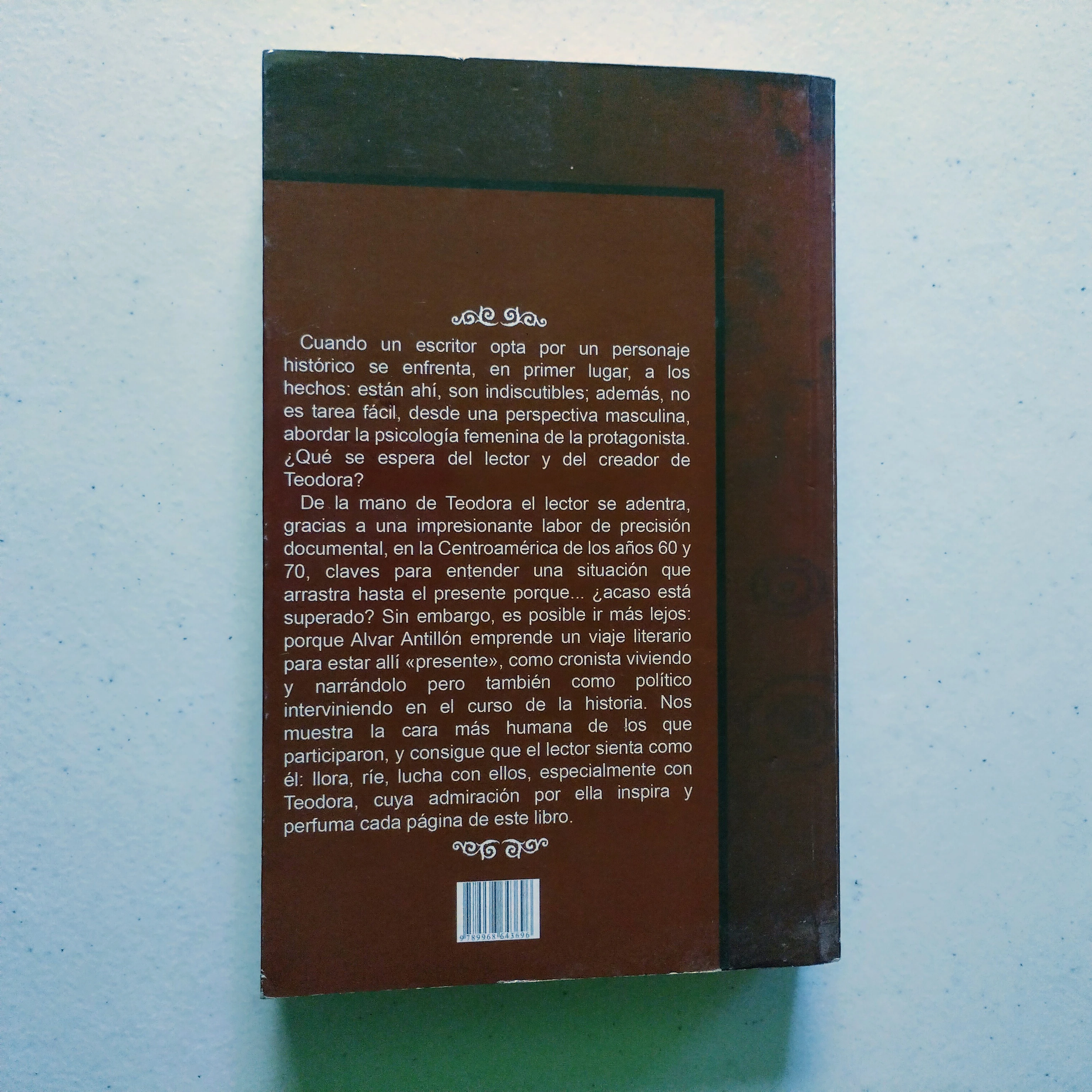 Teodora, Alvar Antillon Salazar, usado  2