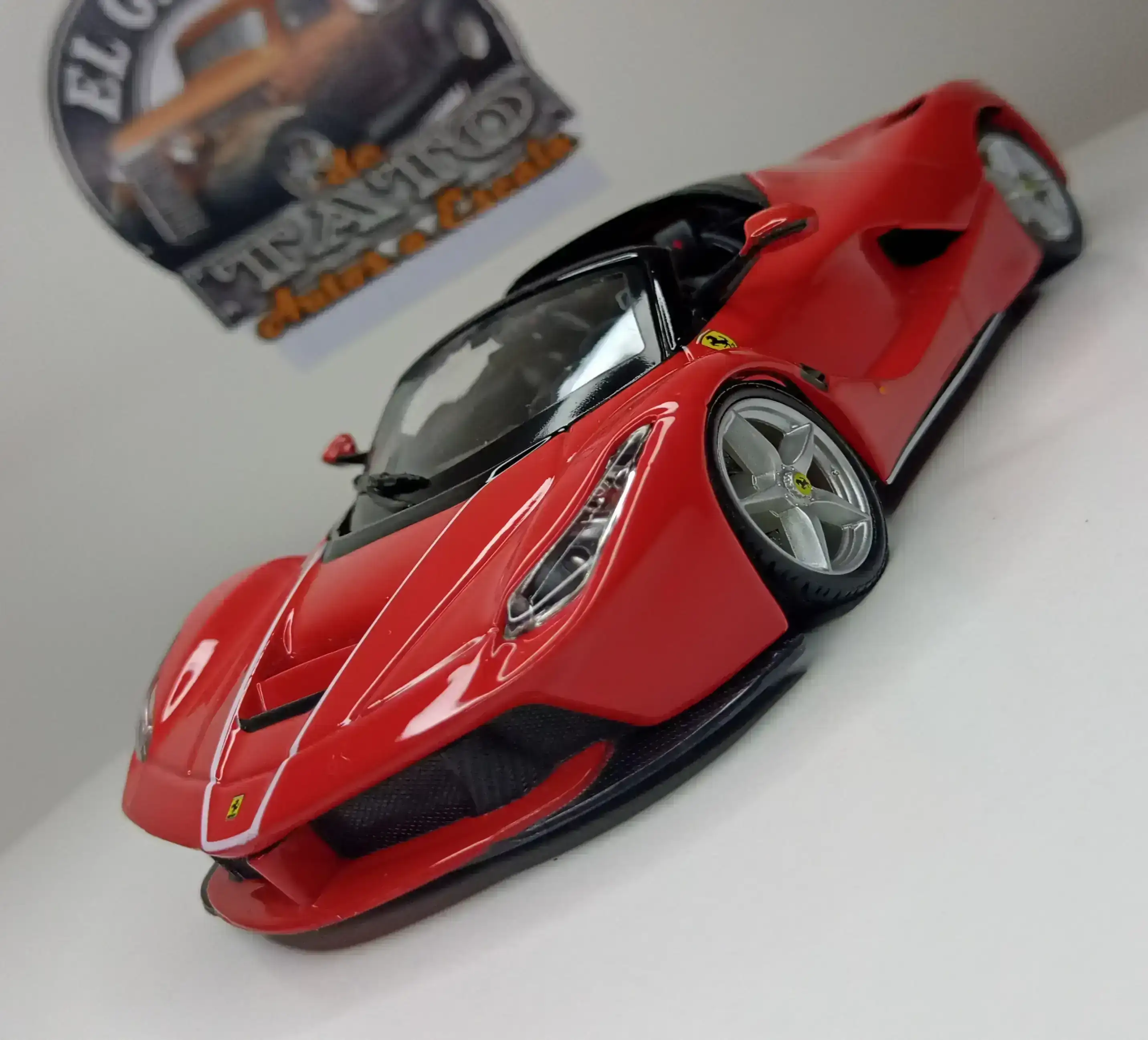 LA FERRARI Aperta