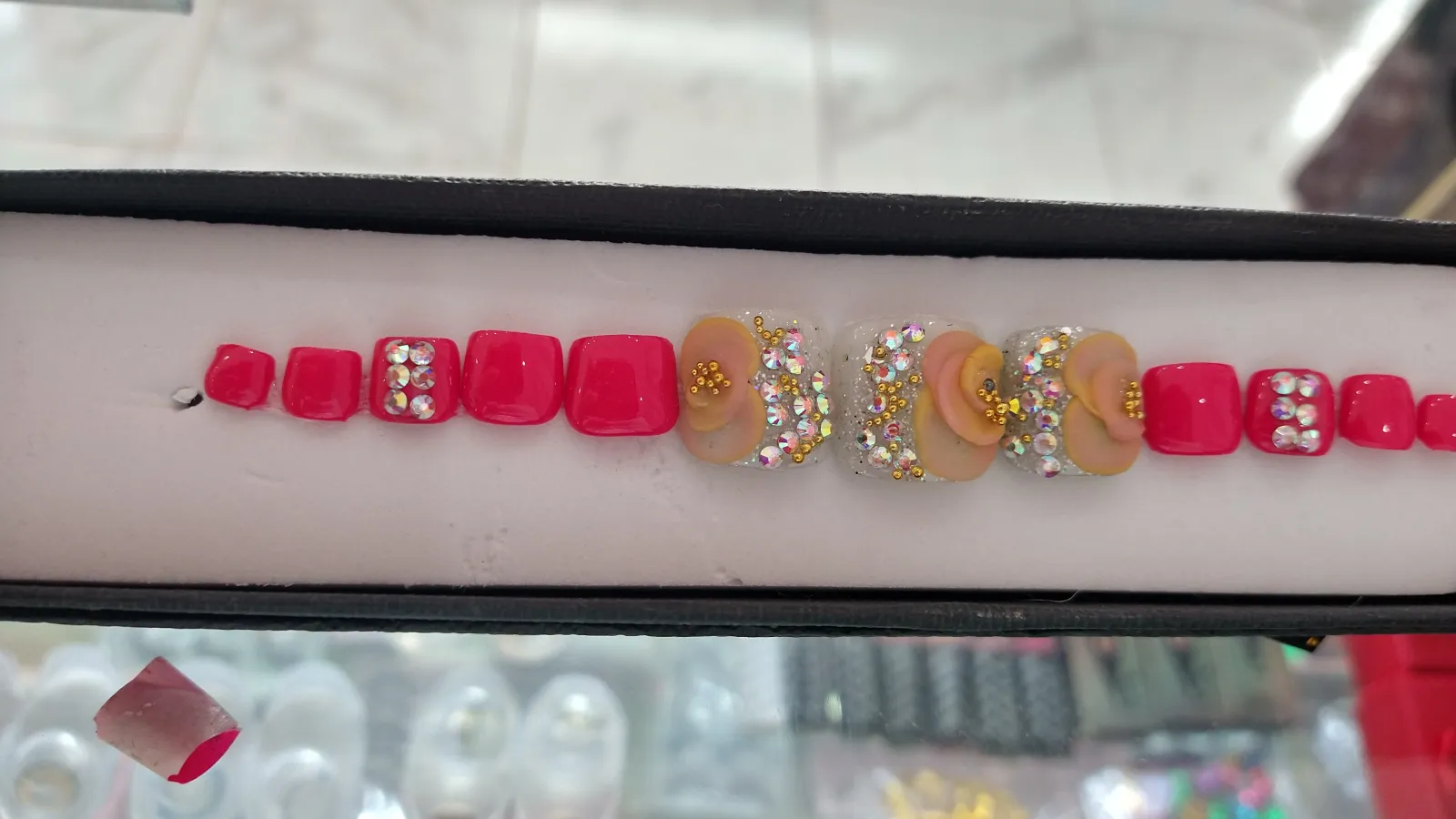 Uñas para pies rosa 3D 2