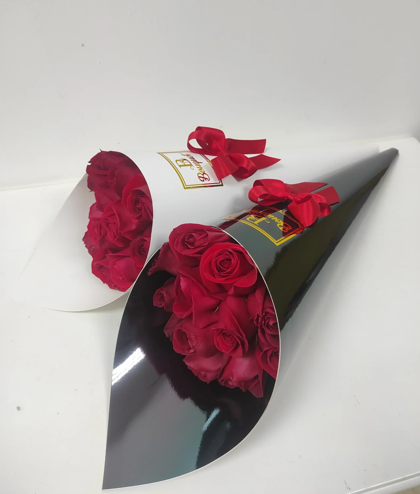 Cono de 12 rosas 4