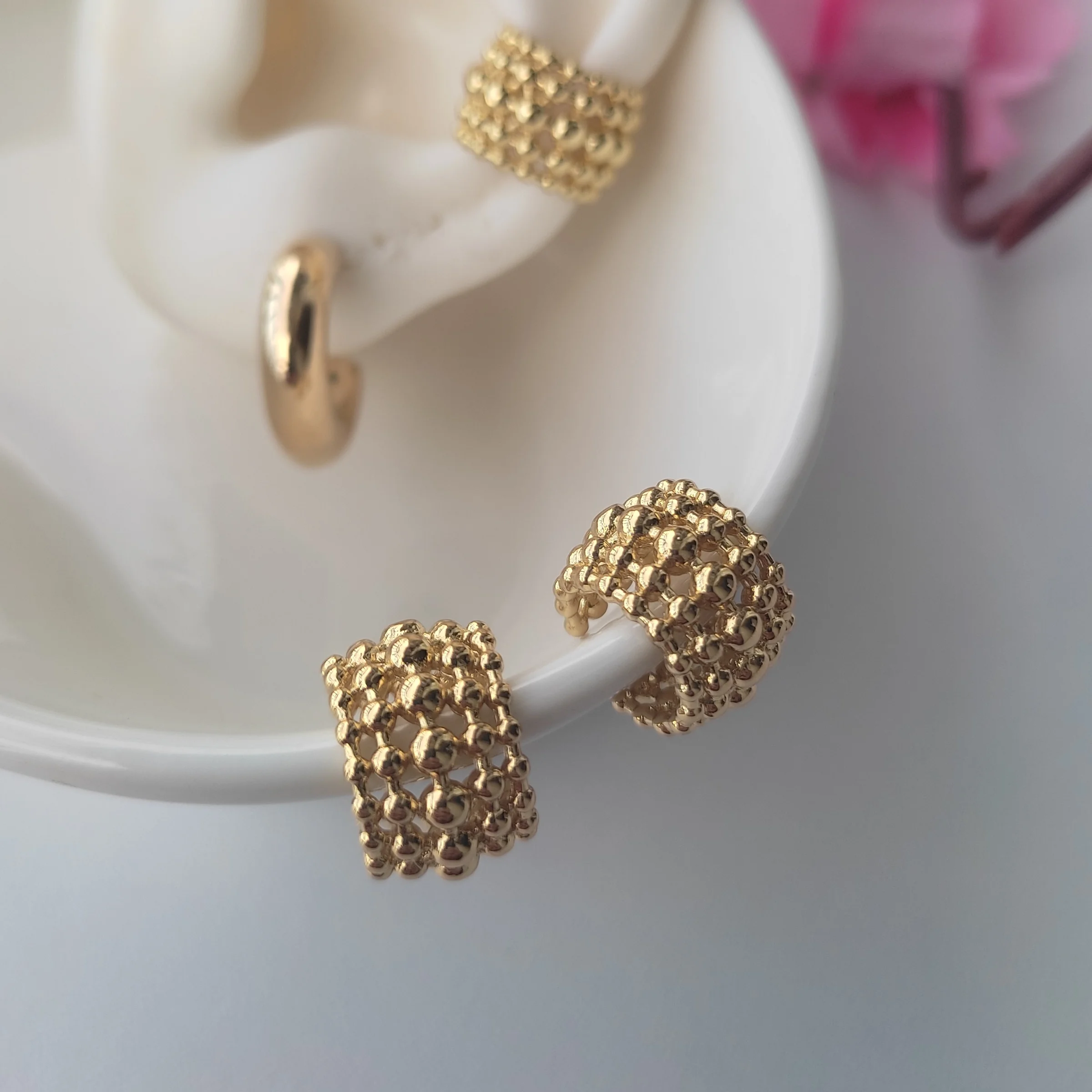EARCUFF META 2
