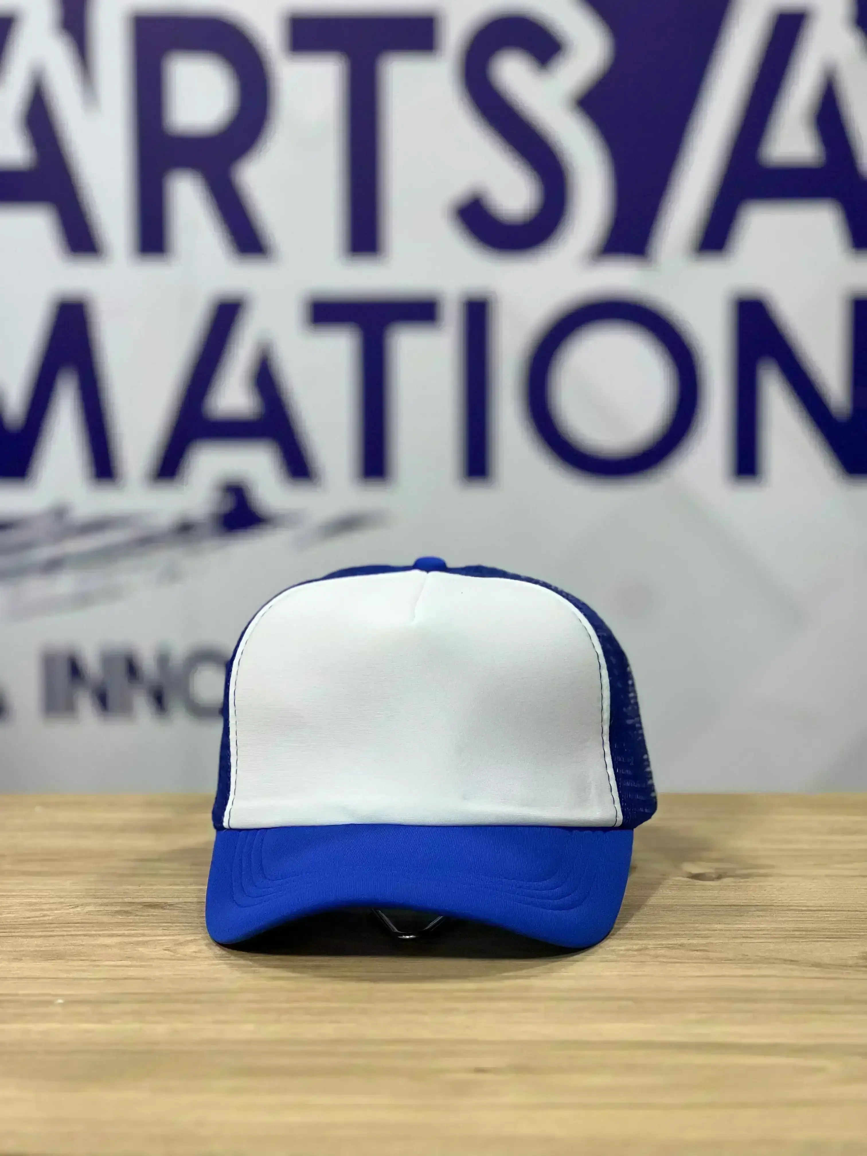 GORRA EN MALLA FRENTE BLANCO 5