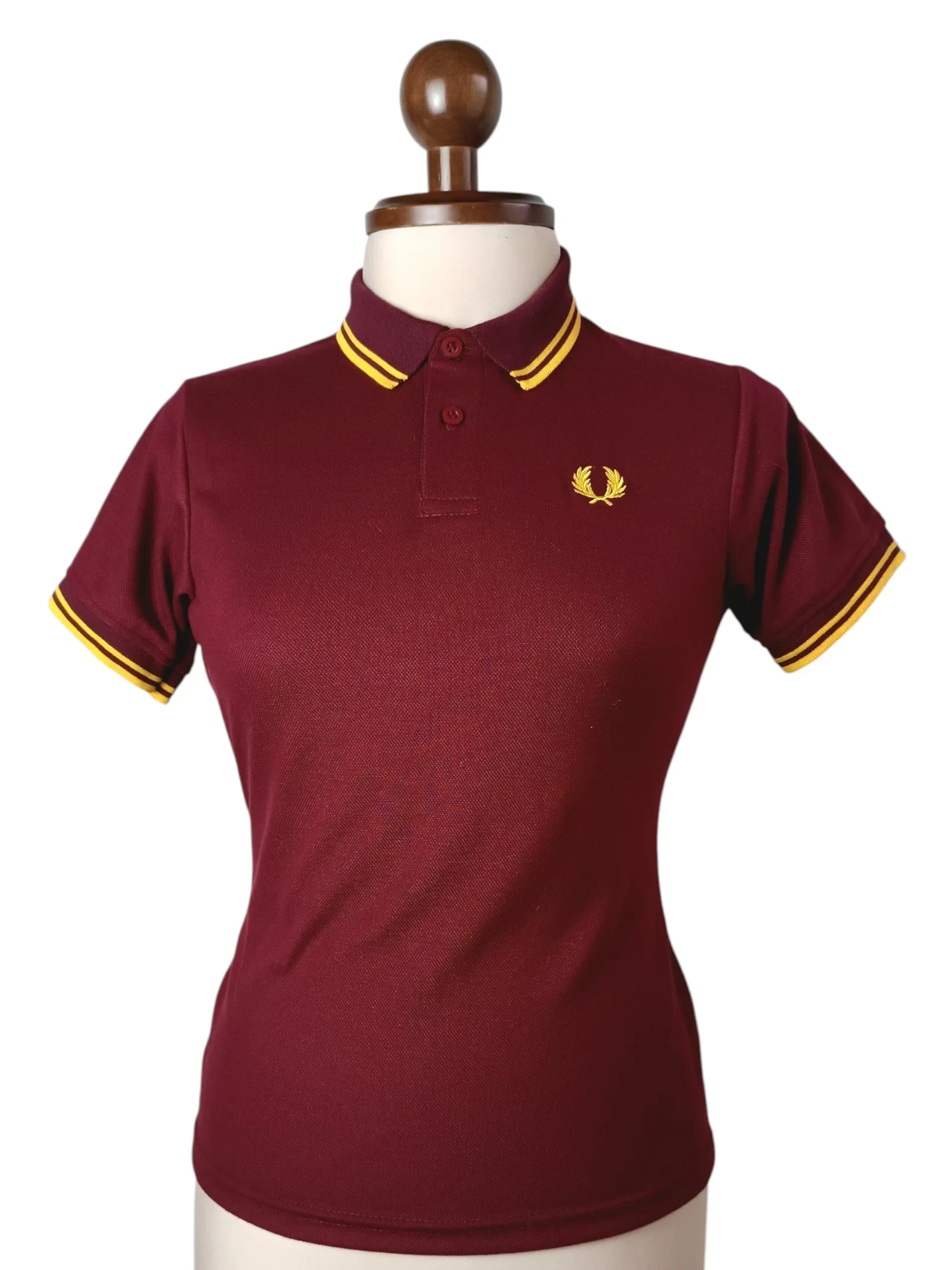 Camisa polo vinotinto con amarillo  2