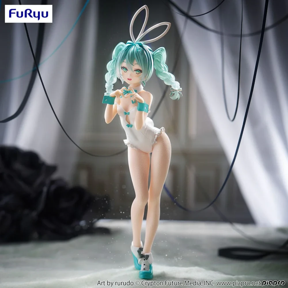 PRE VENTA - Hatsune Miku White Bunnie