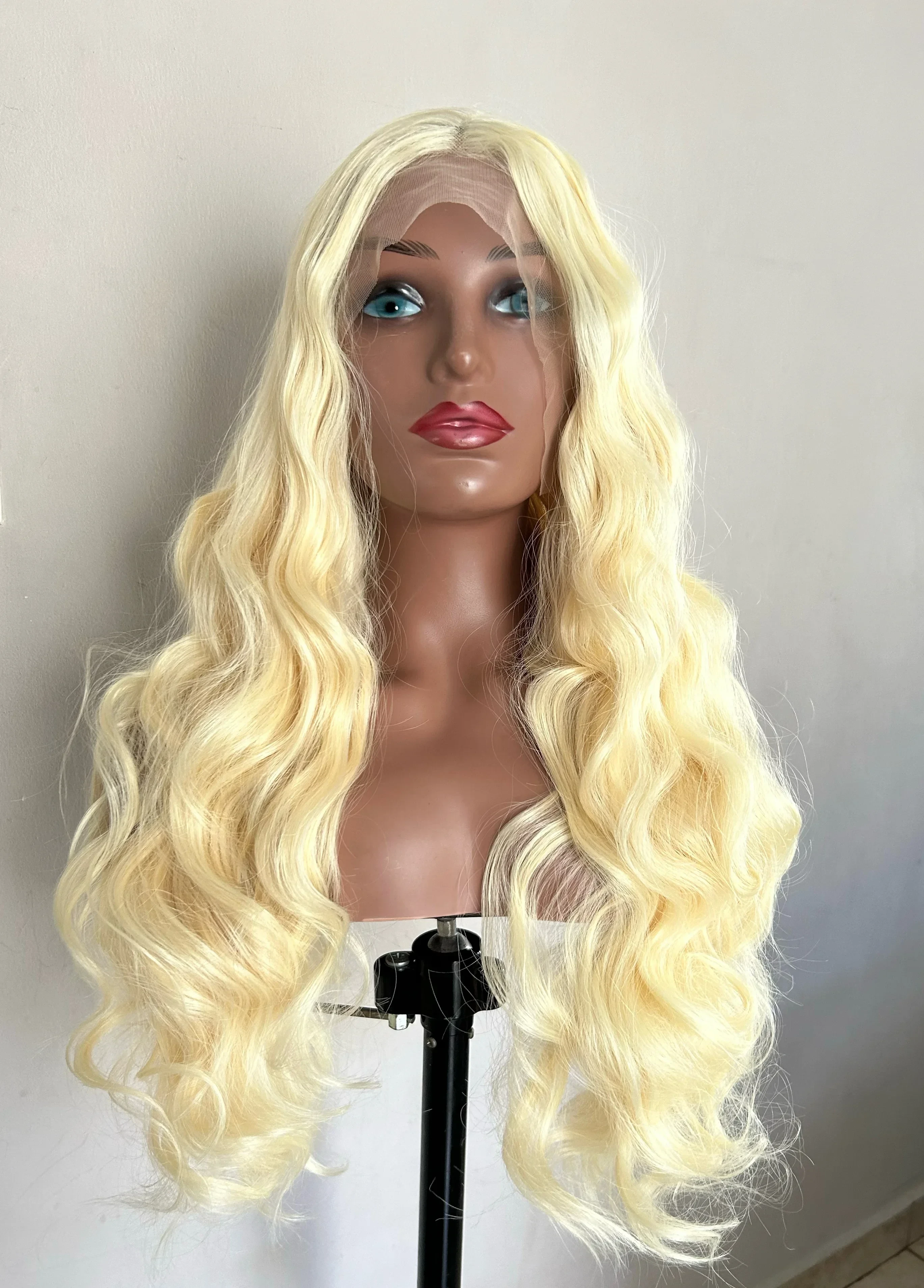 Peluca Rubia 28”  2