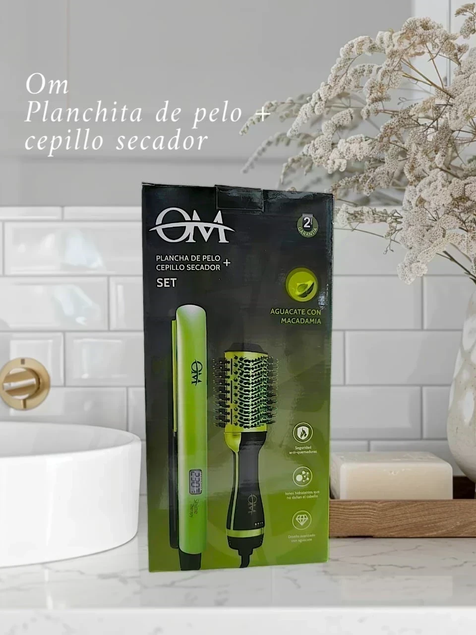 COMBOOM OM DE PLANCHITA DIGITAL + CEPILLO SECADOR OM 2