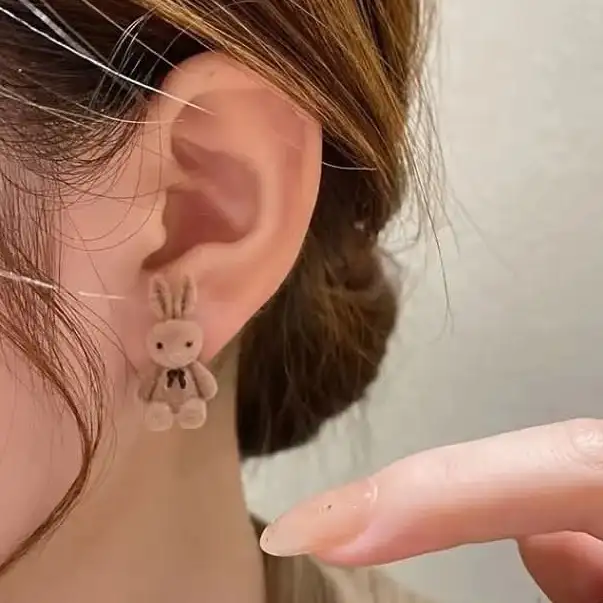ARETE CONEJO DE PELUCHE