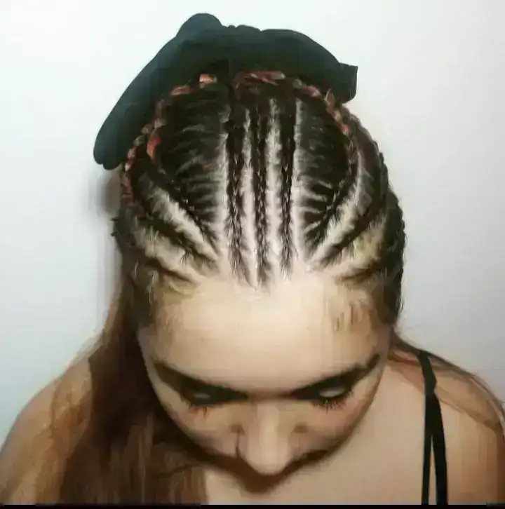 Medio recogido de trenzas cosidas  2