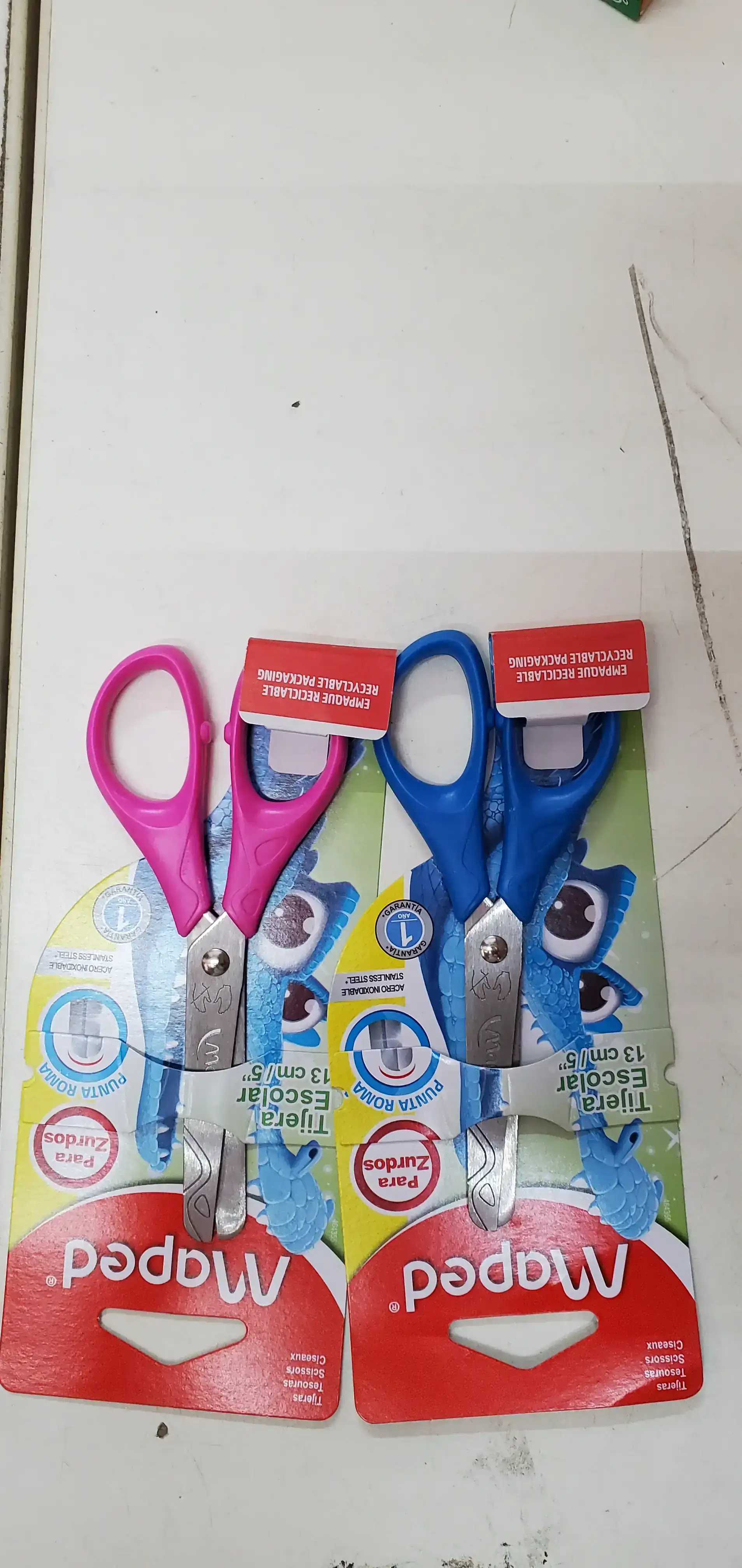 Tijeras para zurdo.