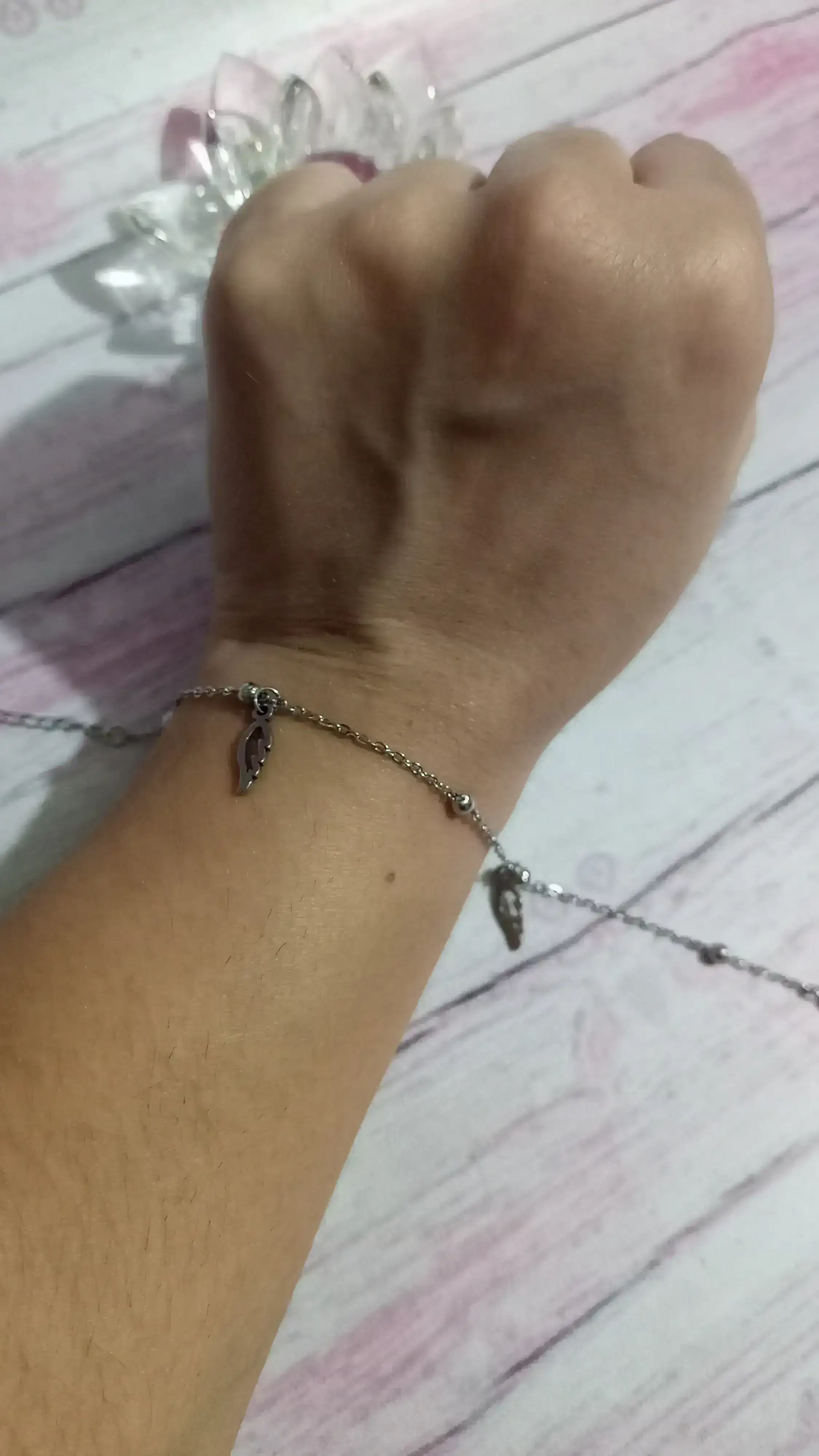 Pulsera con alitas de angel y bolitas