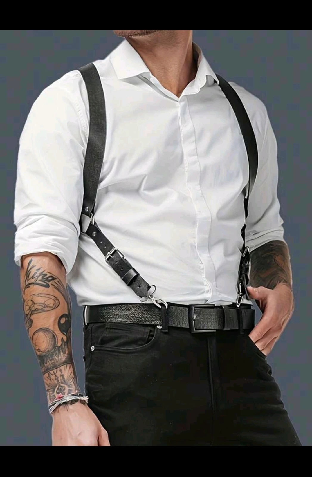 Arnés Tirante Estilo Cuero con Remaches y Argollas Estilo Punk