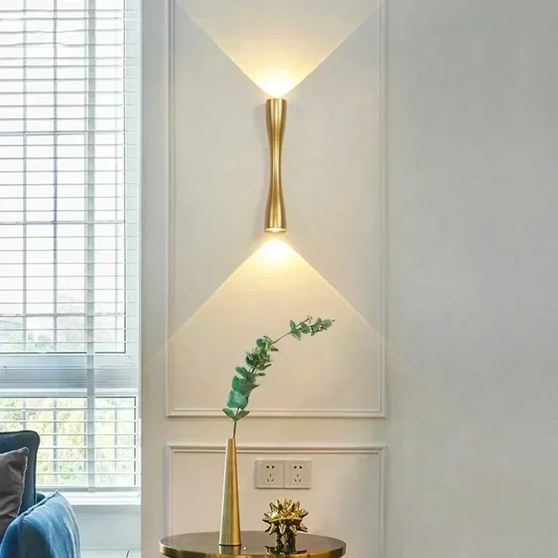 APLIQUE PARED ARFI DORADO 6W IP20 LUZ CALIDA/3000K 4