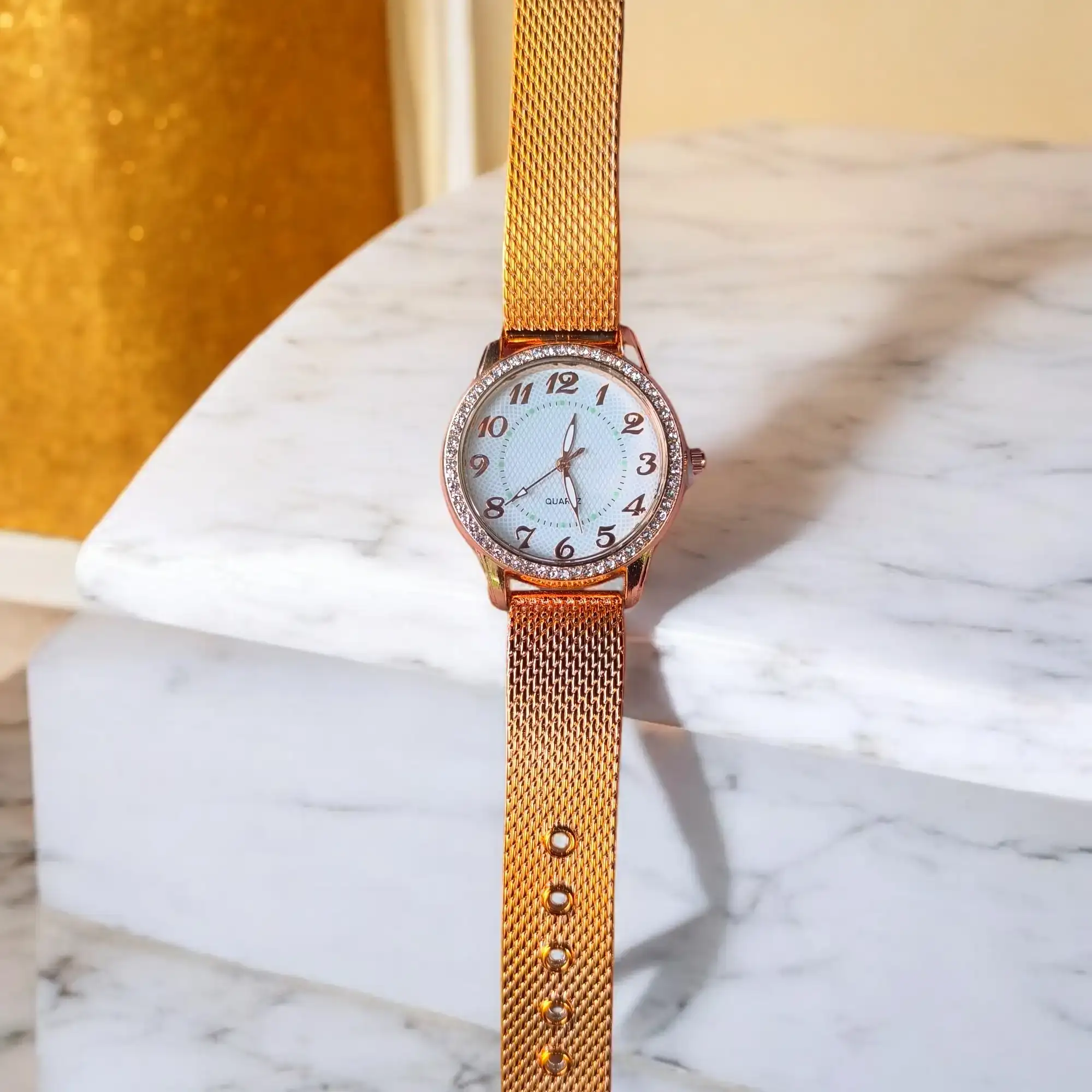 Reloj dorado  3