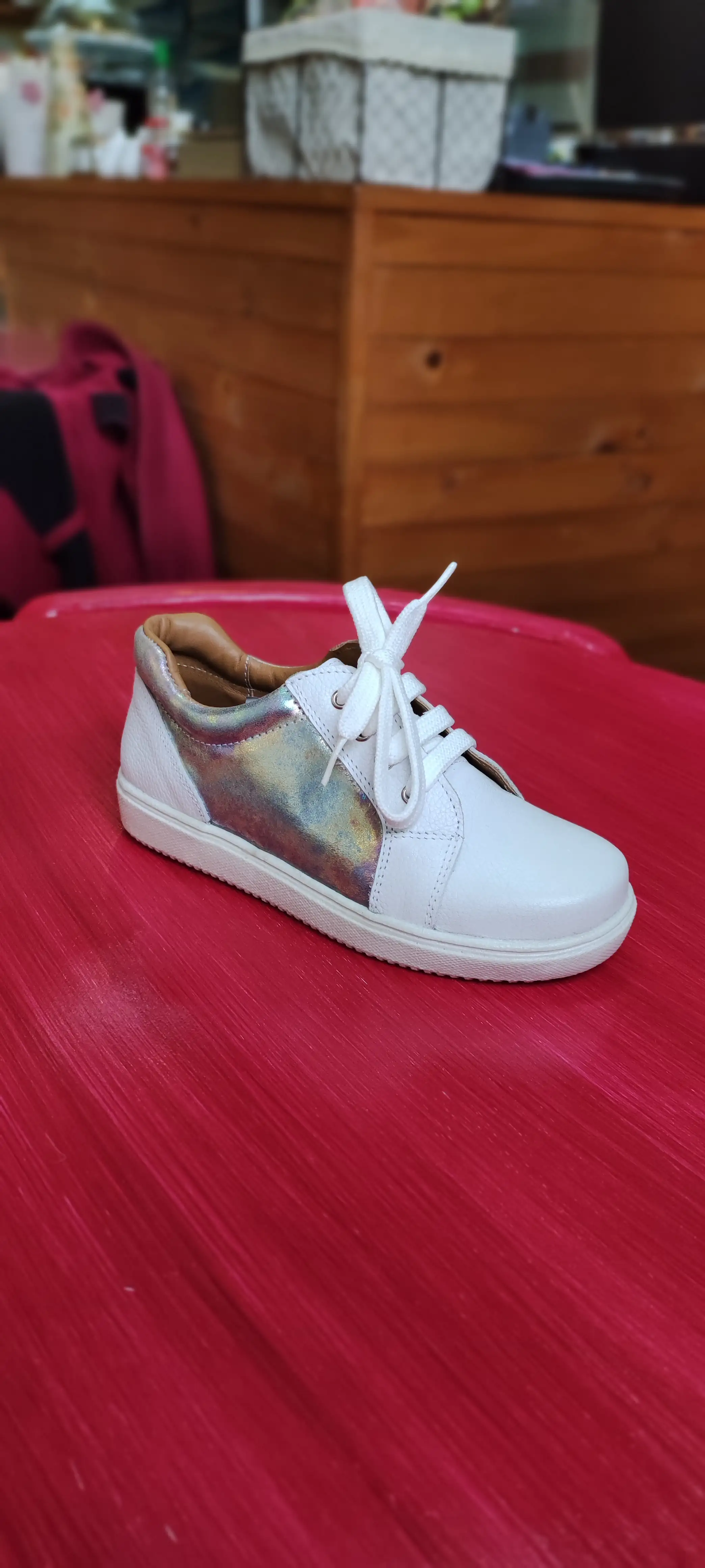 Zapatilla blanca tornasol