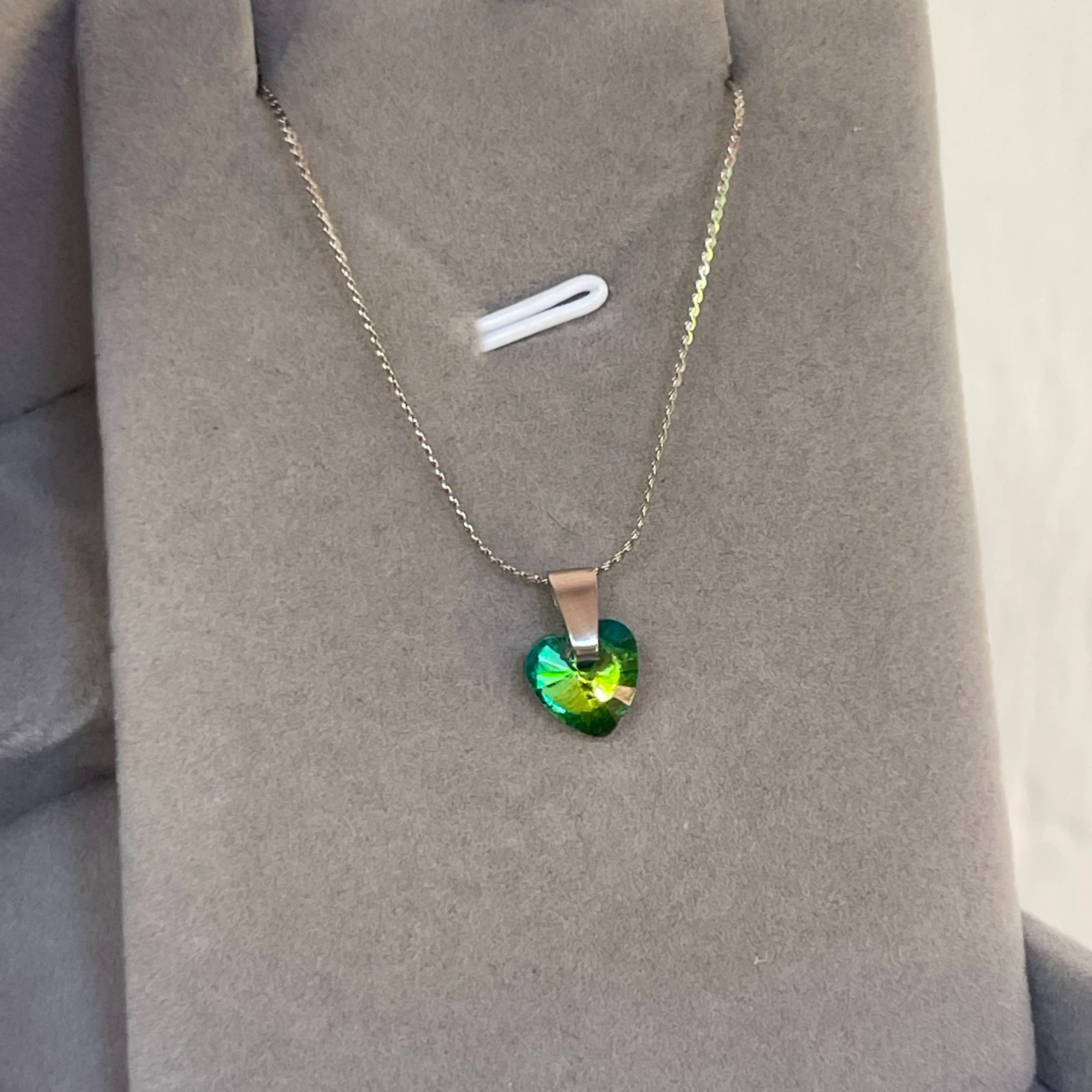 CADENA CORAZON VERDE TORNADOLADO