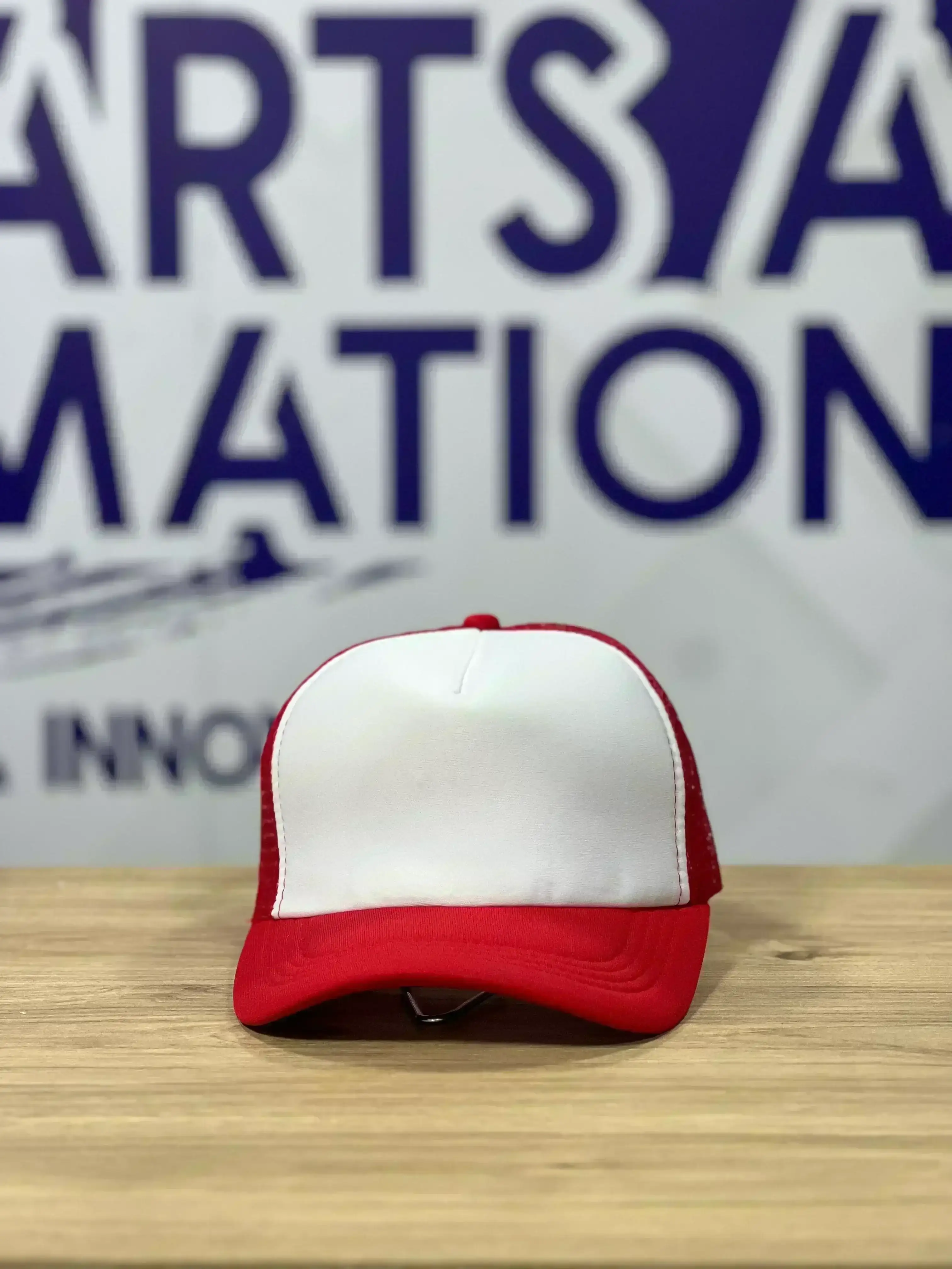 GORRA EN MALLA FRENTE BLANCO 3