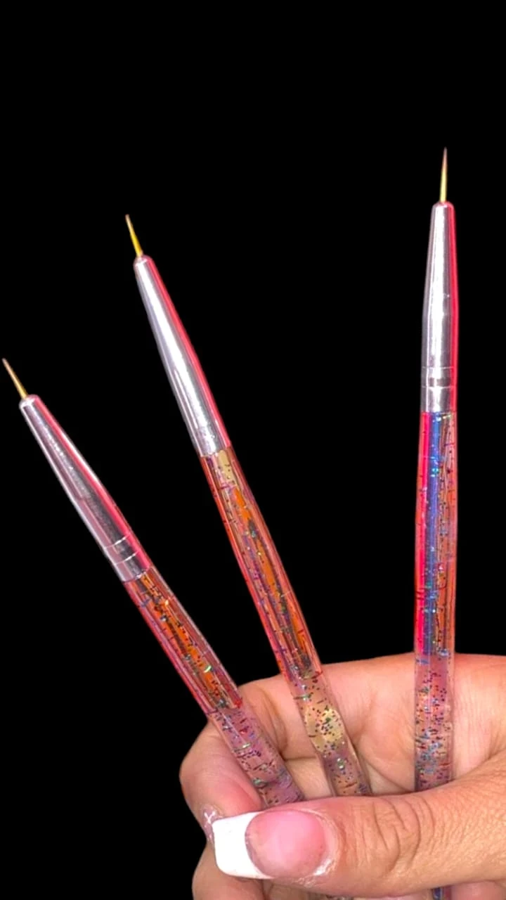 amy kit pincel liner x3 pcs tornasol.jpg