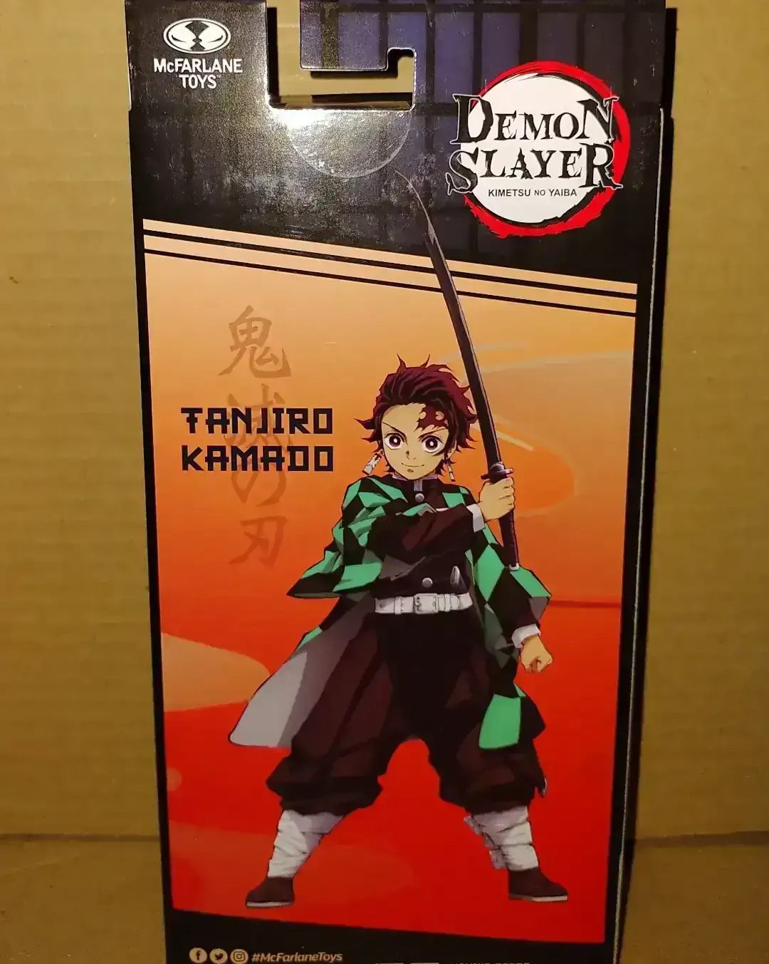 Mcfarlane Demon Slayer TANJIRO KAMADO 7 pulgadas  2