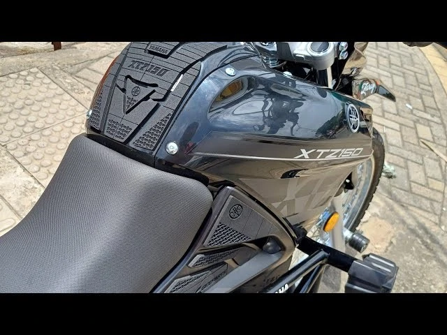 XTZ 150 Protector de tanque Micro perforado adhesivos 2