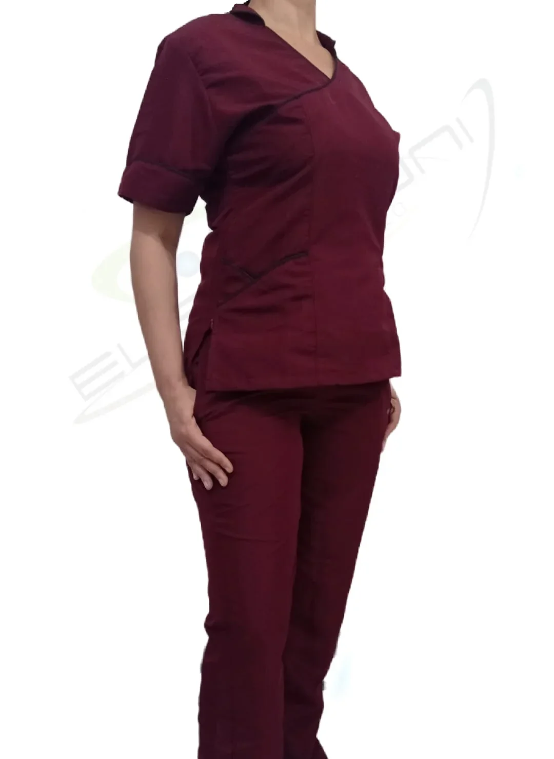 Uniforme Dama Antifluido Cuello Cruzado  5