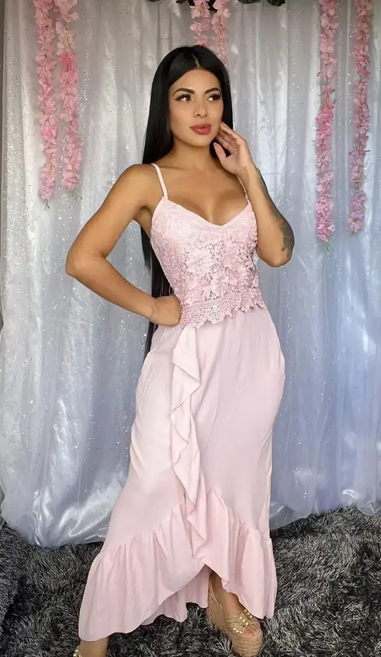Vestido largo con encaje  2