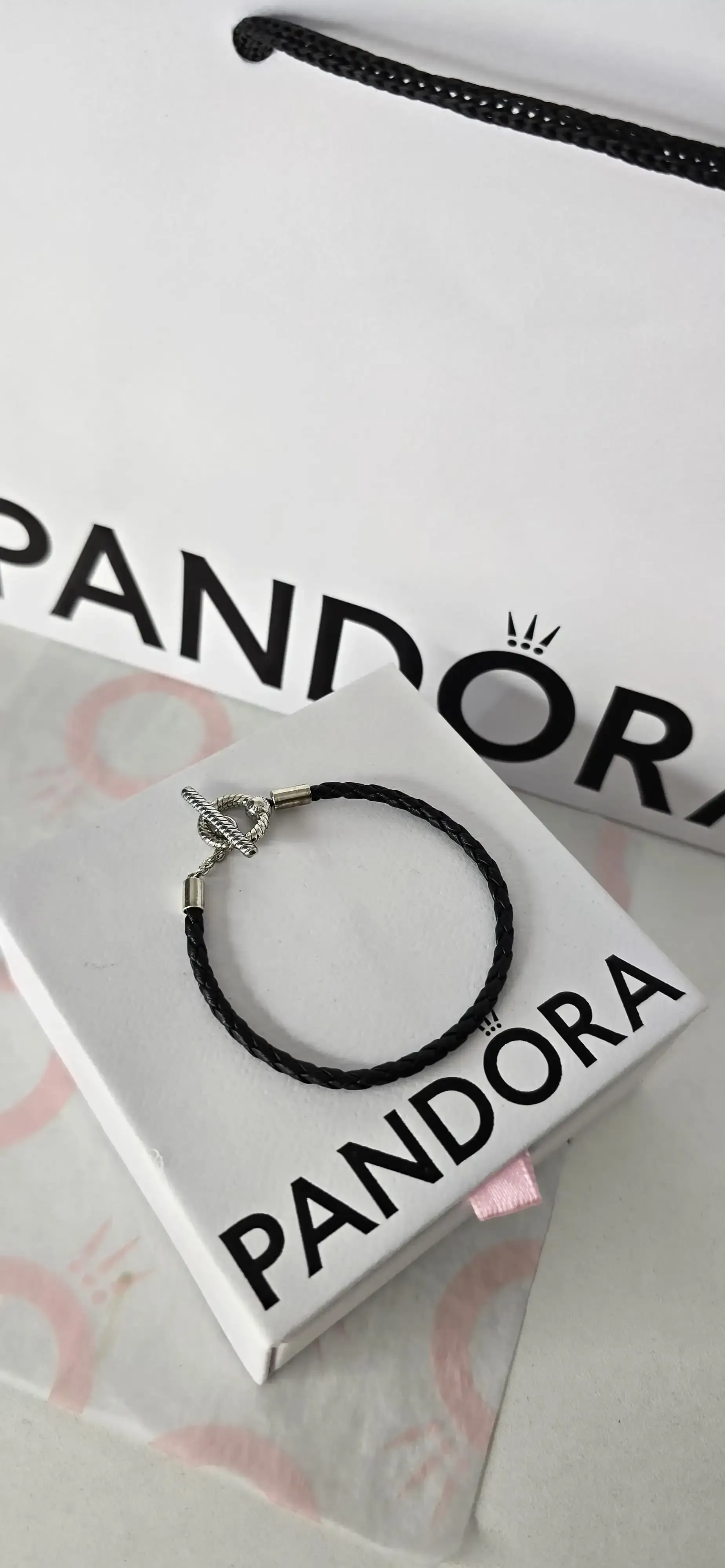 Pandora T-bar leather black moments bracelet 