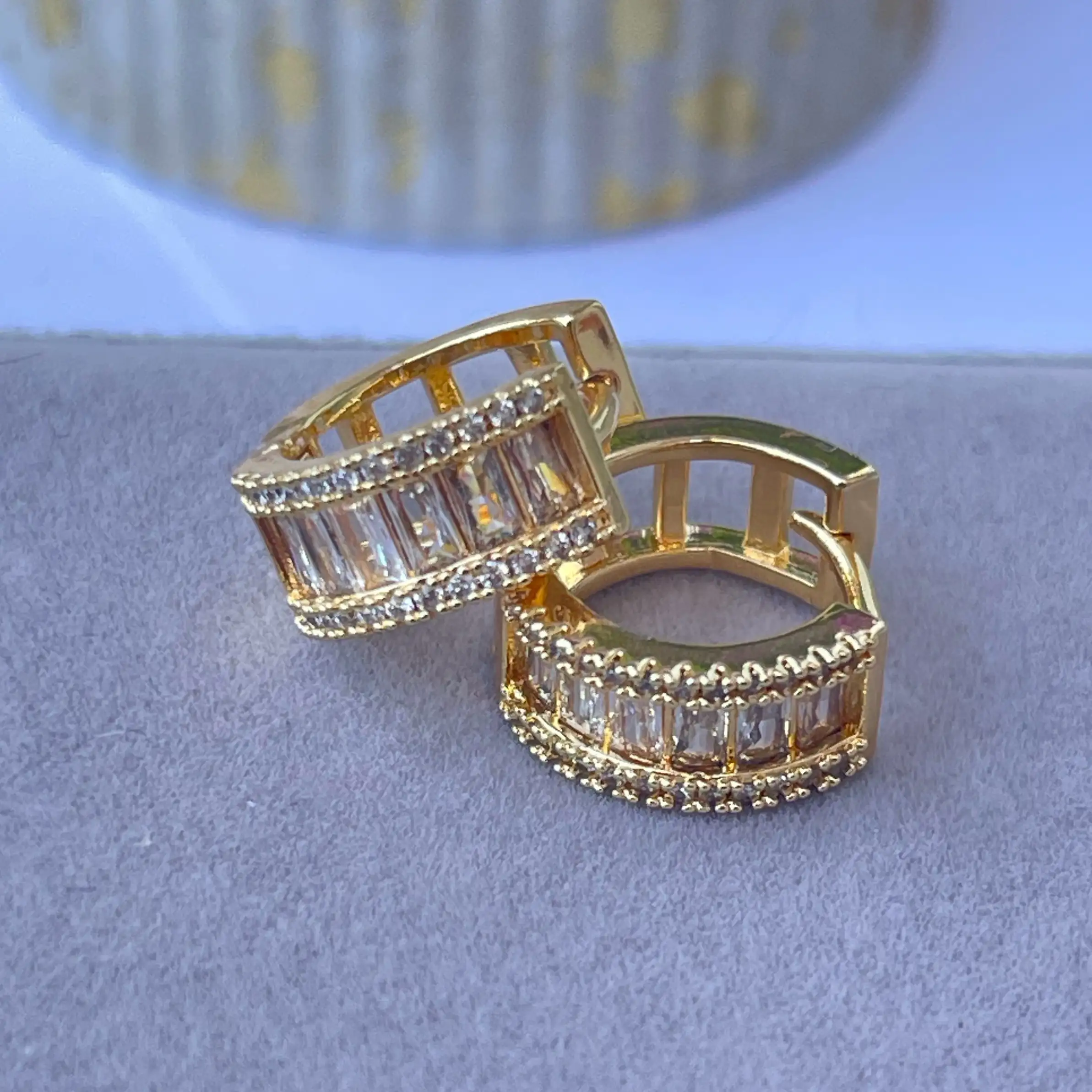 HOOPS PIEDRITAS ELEGANTES