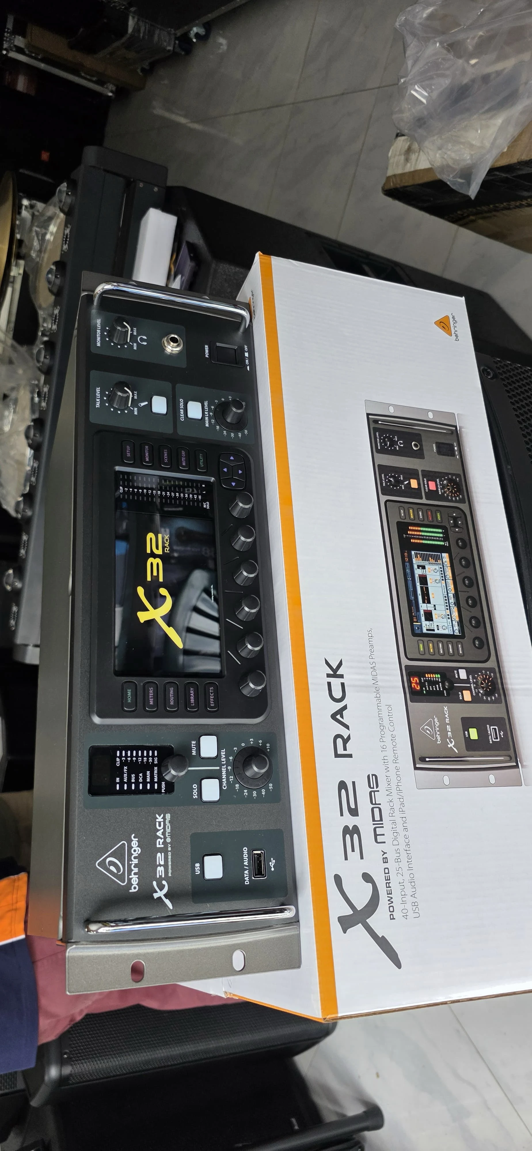 CONSOLA BEHRINGER DIGITAL X32RACK