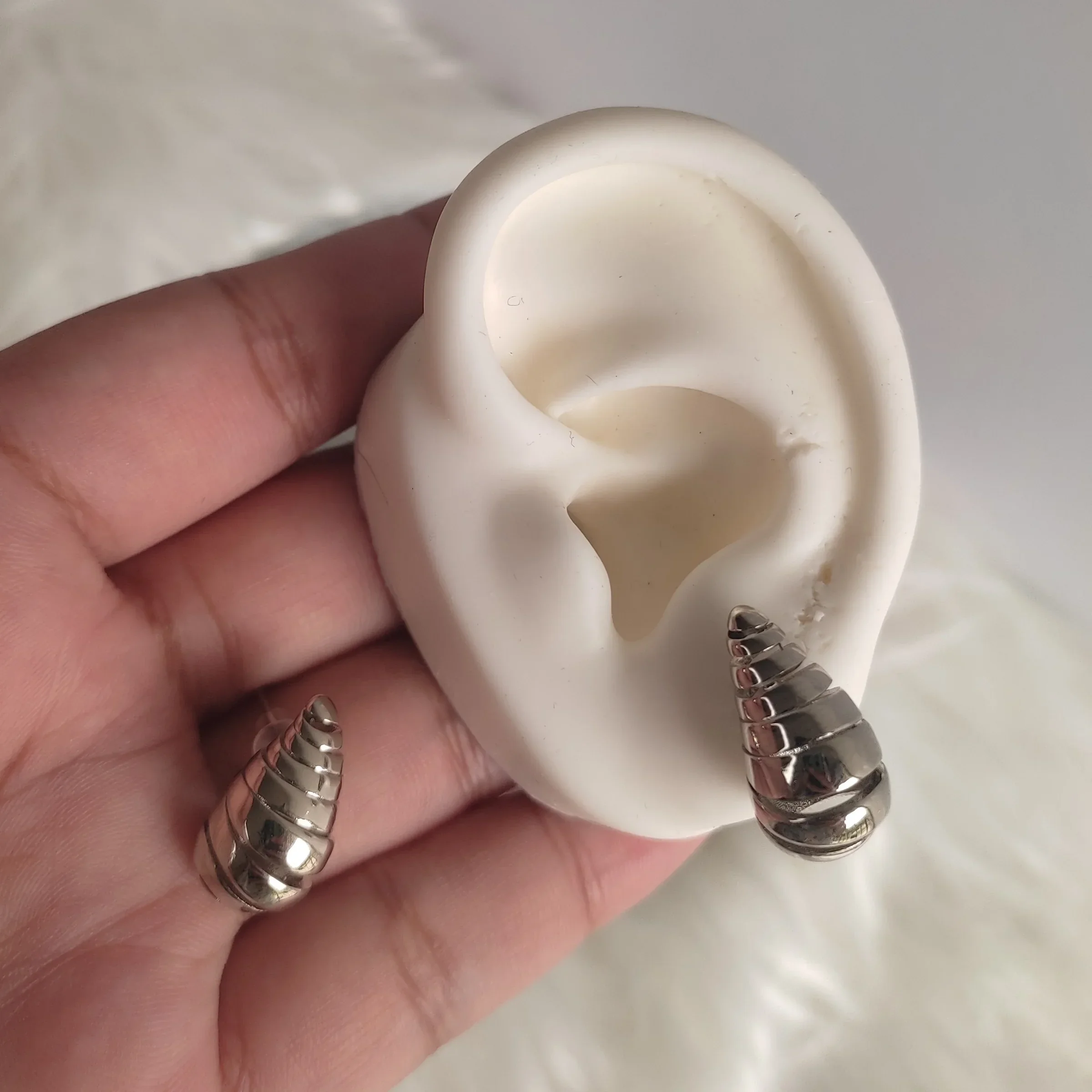 TOPOS GOTA ESPIRAL PEQUEÑOS SILVER