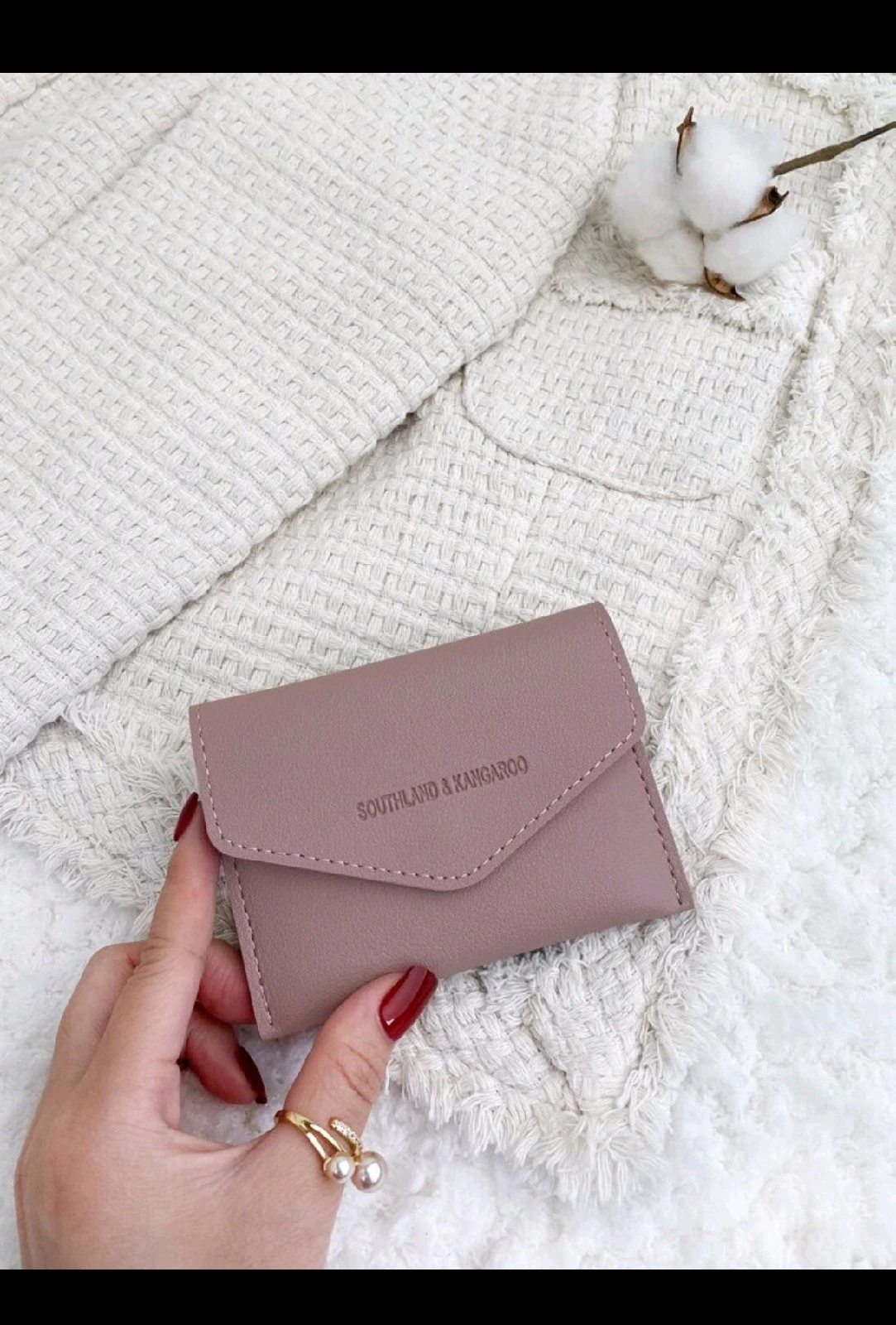 Monedero Minimalista para Dama Southland & Kangaroo - Cartera Corta Tipo Sobre con Solape de Broche, Tarjetero y Cierre Metálico