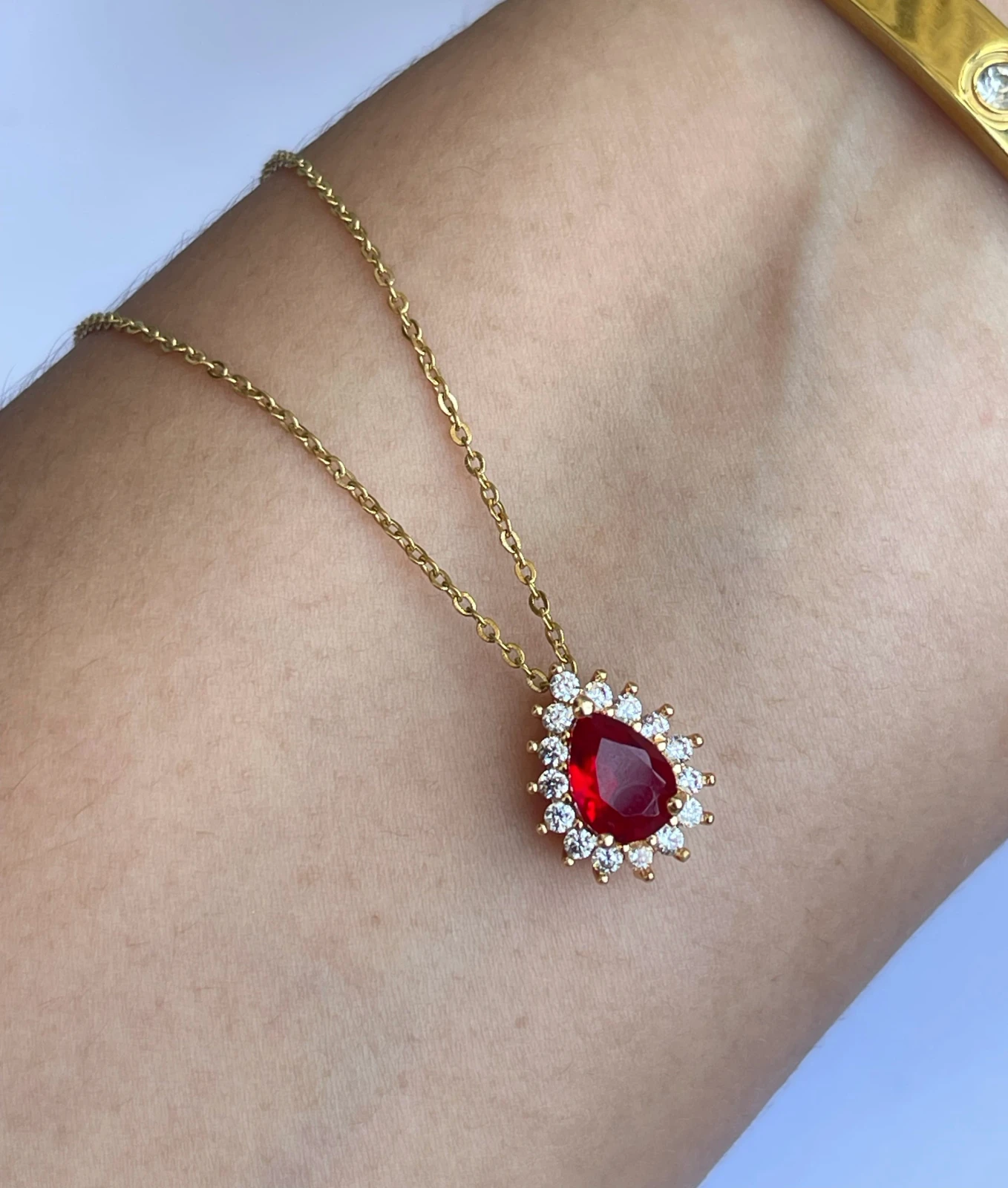 CADENA RUBÍ