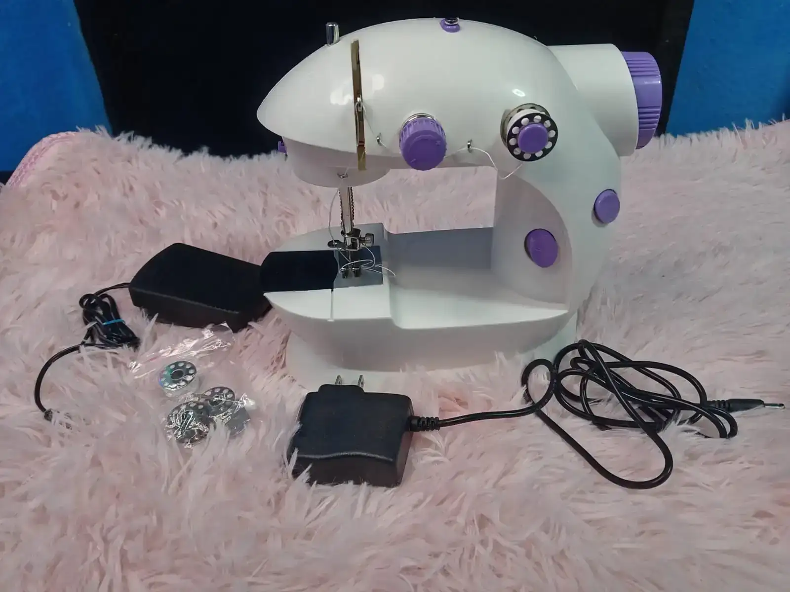 Mini mawuina de coser 3