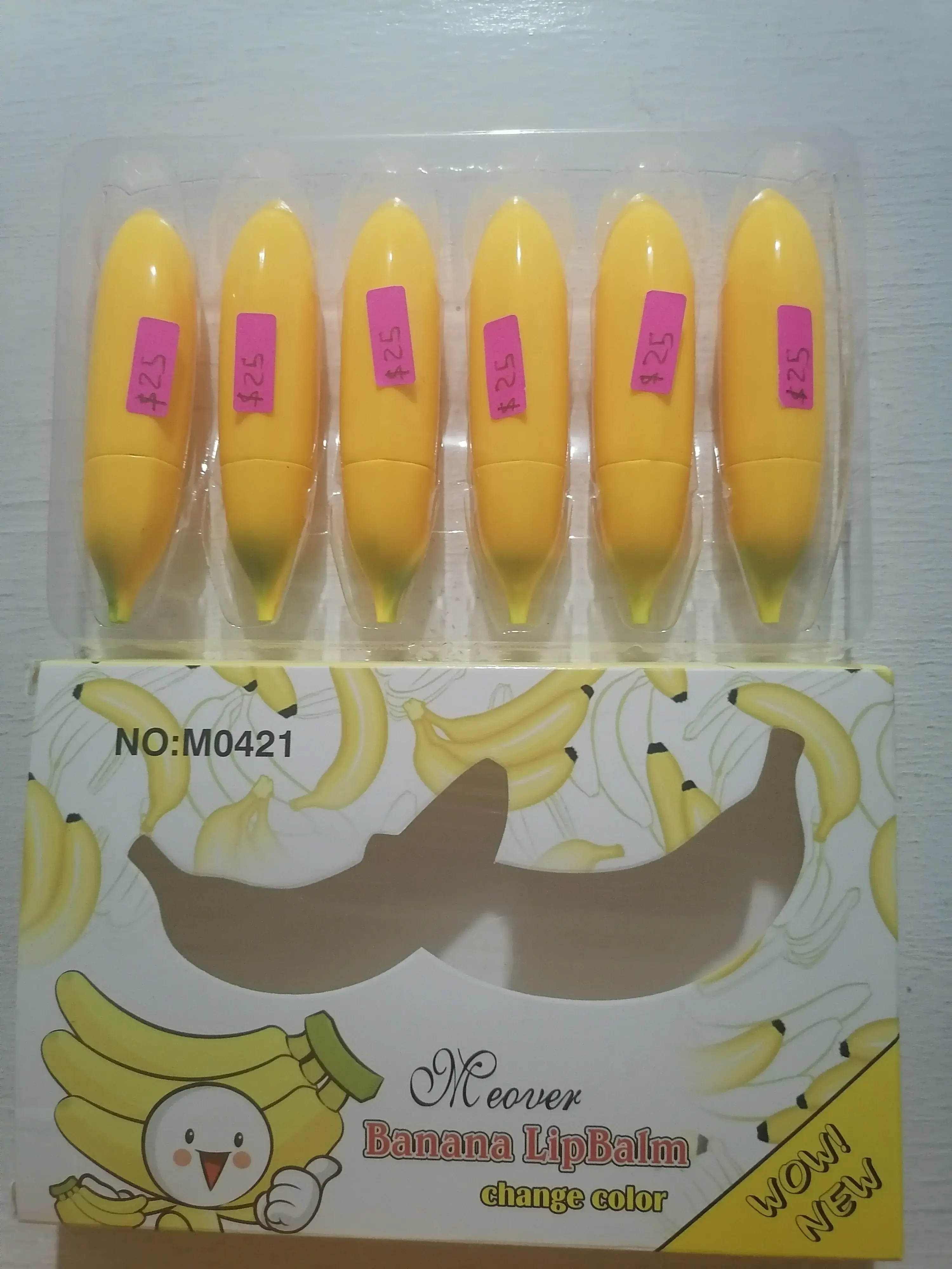 BANANA LIPBALM CHANGE COLOR