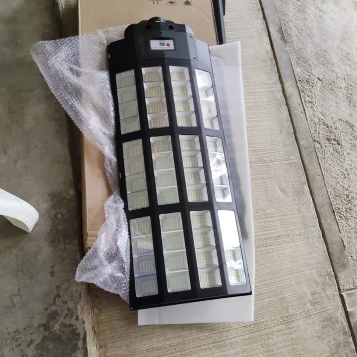 LAMPARA SOLAR SUBURBANA 7