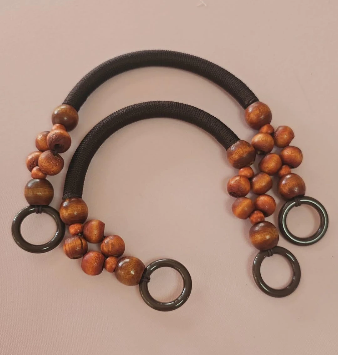 Asa con cuentas marron