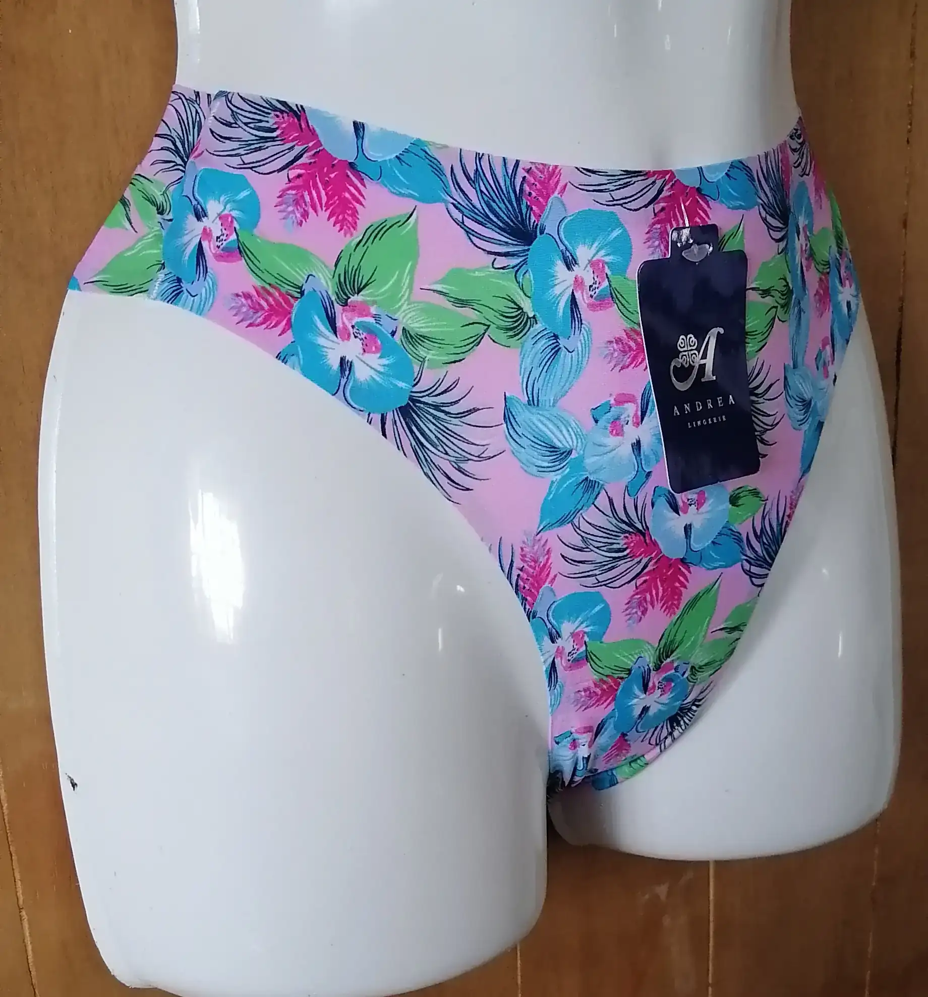 Panty rosa floreada 3