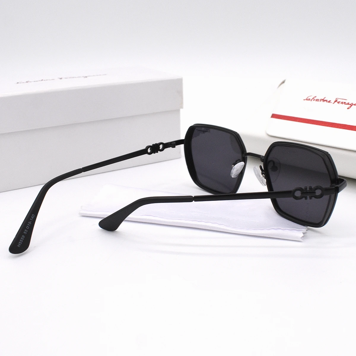 Gafas de sol Ferragamo 4