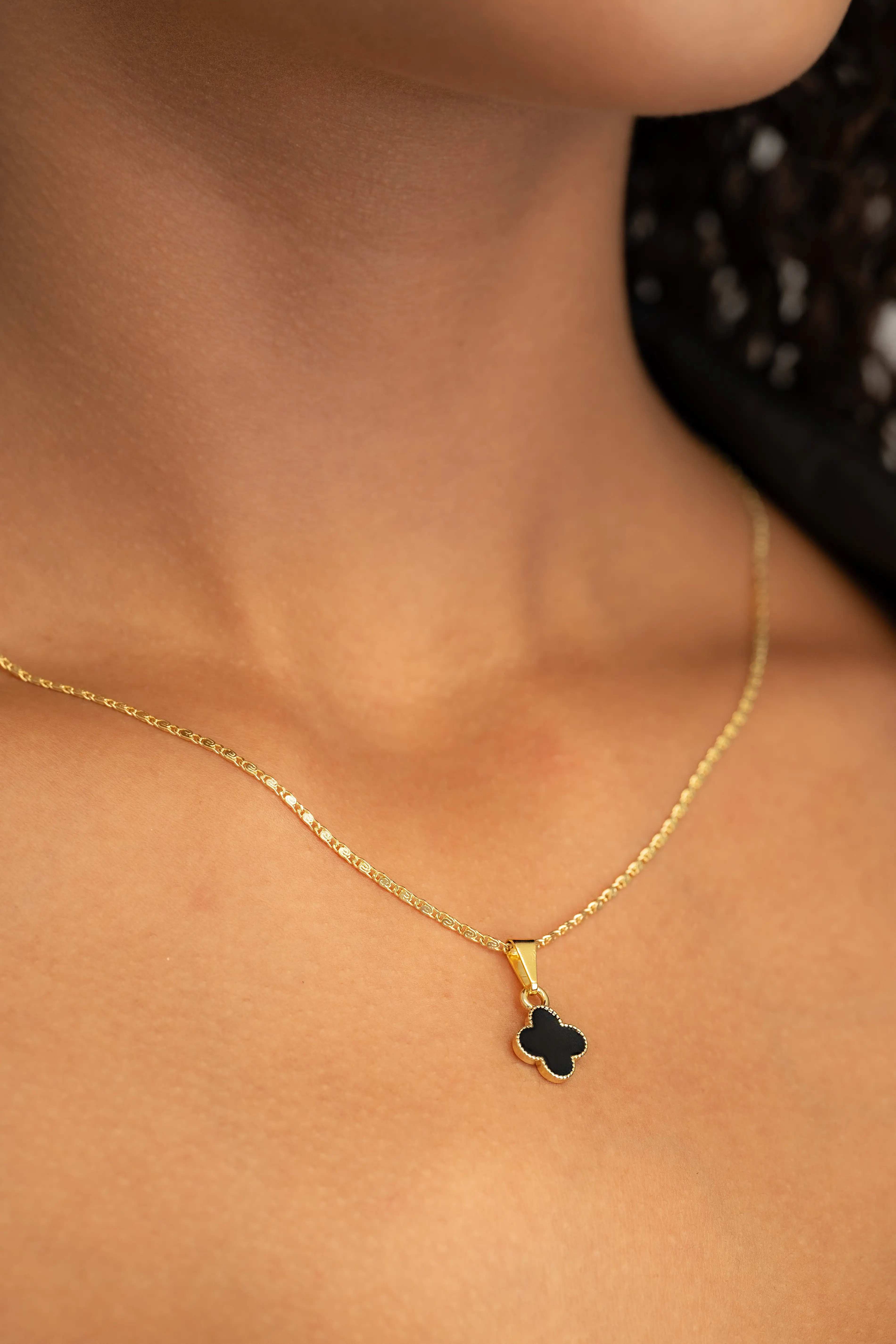 Conjunto Clover Negro 1cm 3