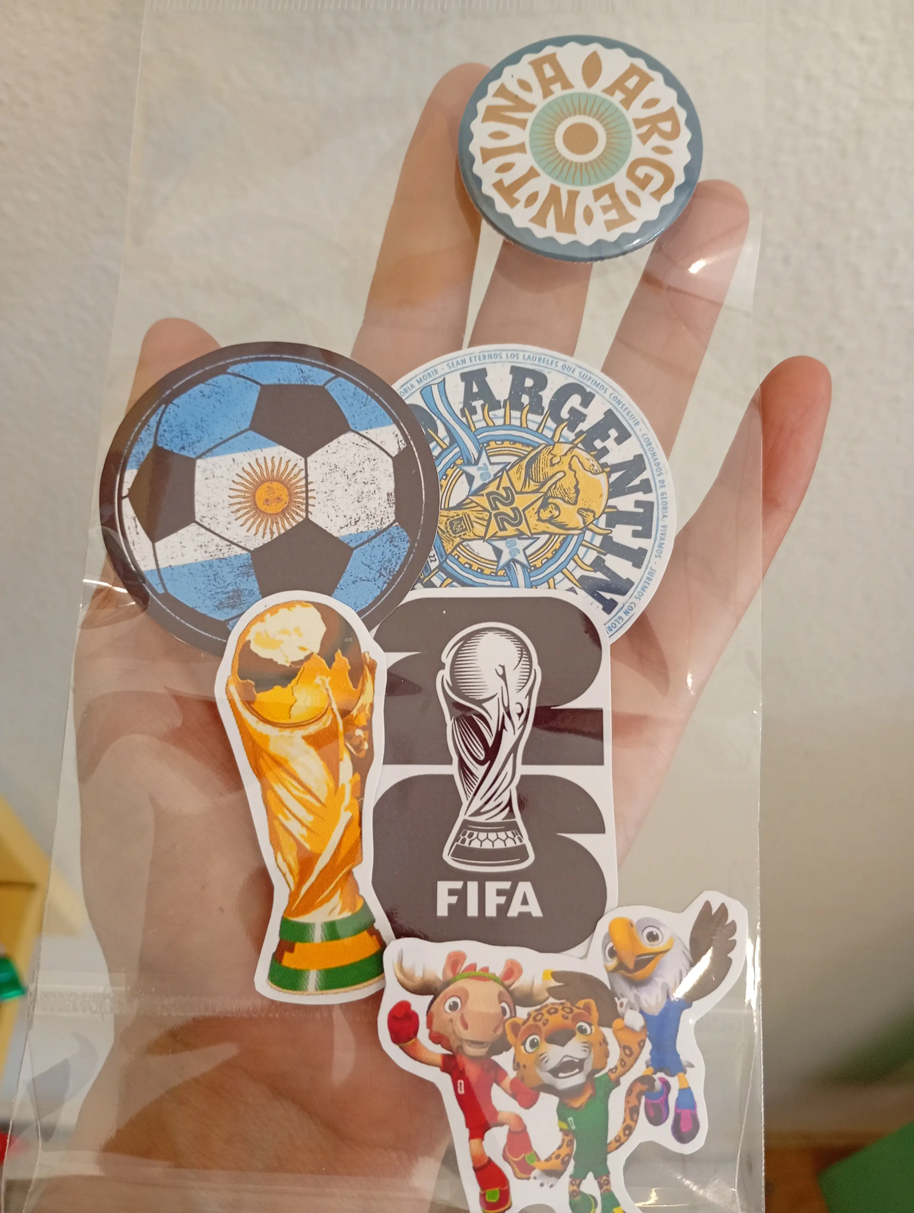 Stickers+pin 4