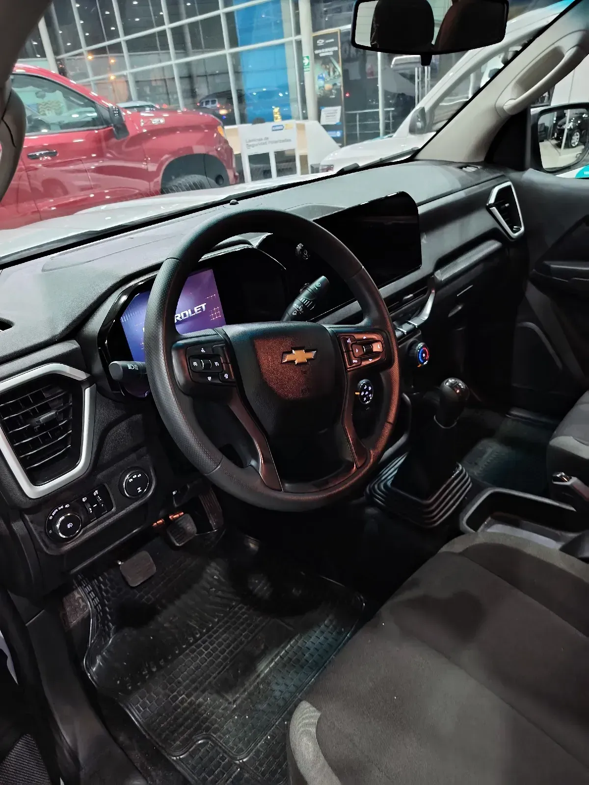 CHEVROLET COLORADO WT 2