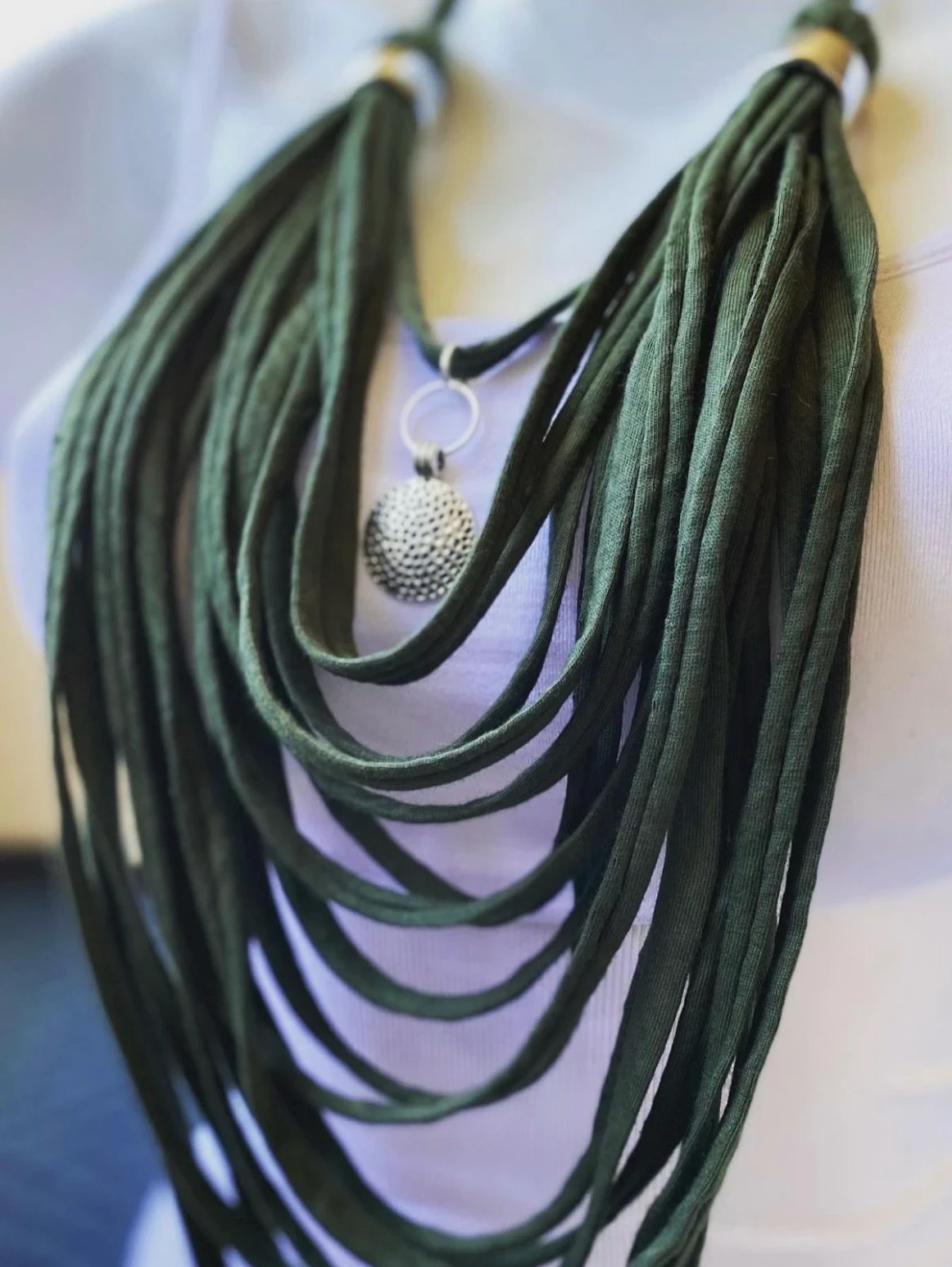 Collar de Trapillo en capas c/accesorios