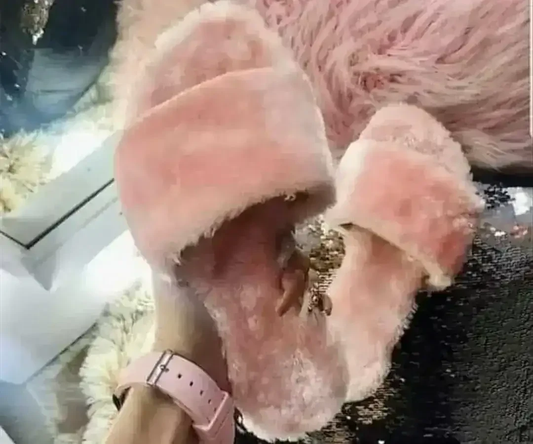 Mod.228 MAYOREO Sandalia Peluche Piso Basica Rosa