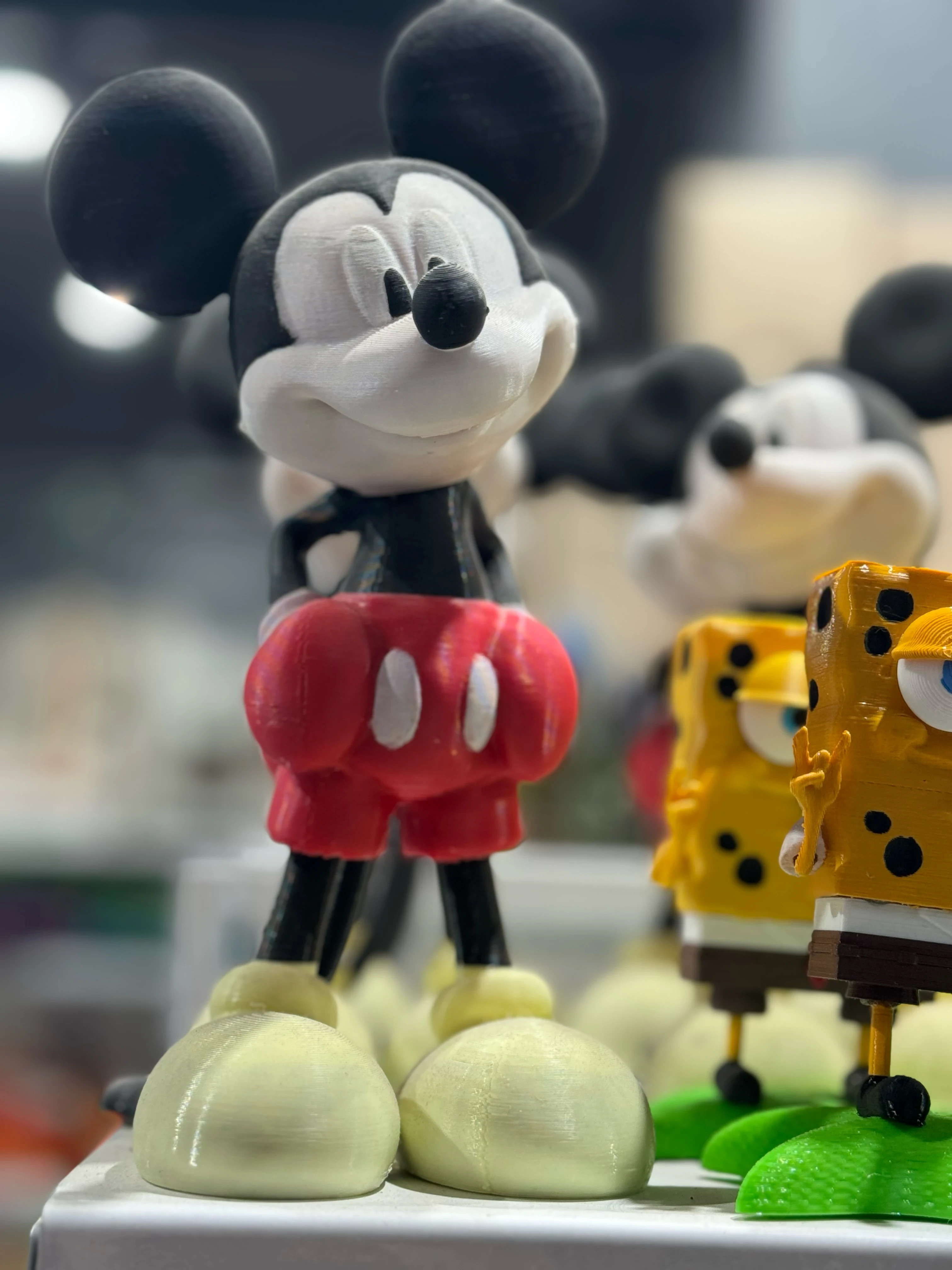 Adorno animado Mikey Mouse 