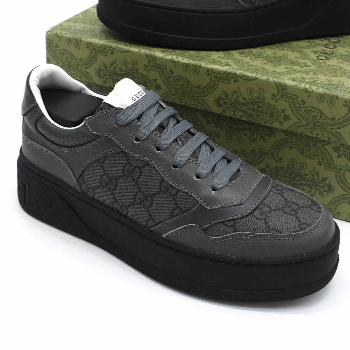 Zapatilla Gucci Lace Up GG Monogram Gris 8