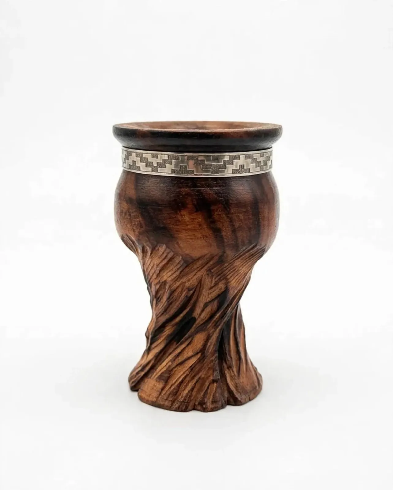 Mate raiz con alpaca