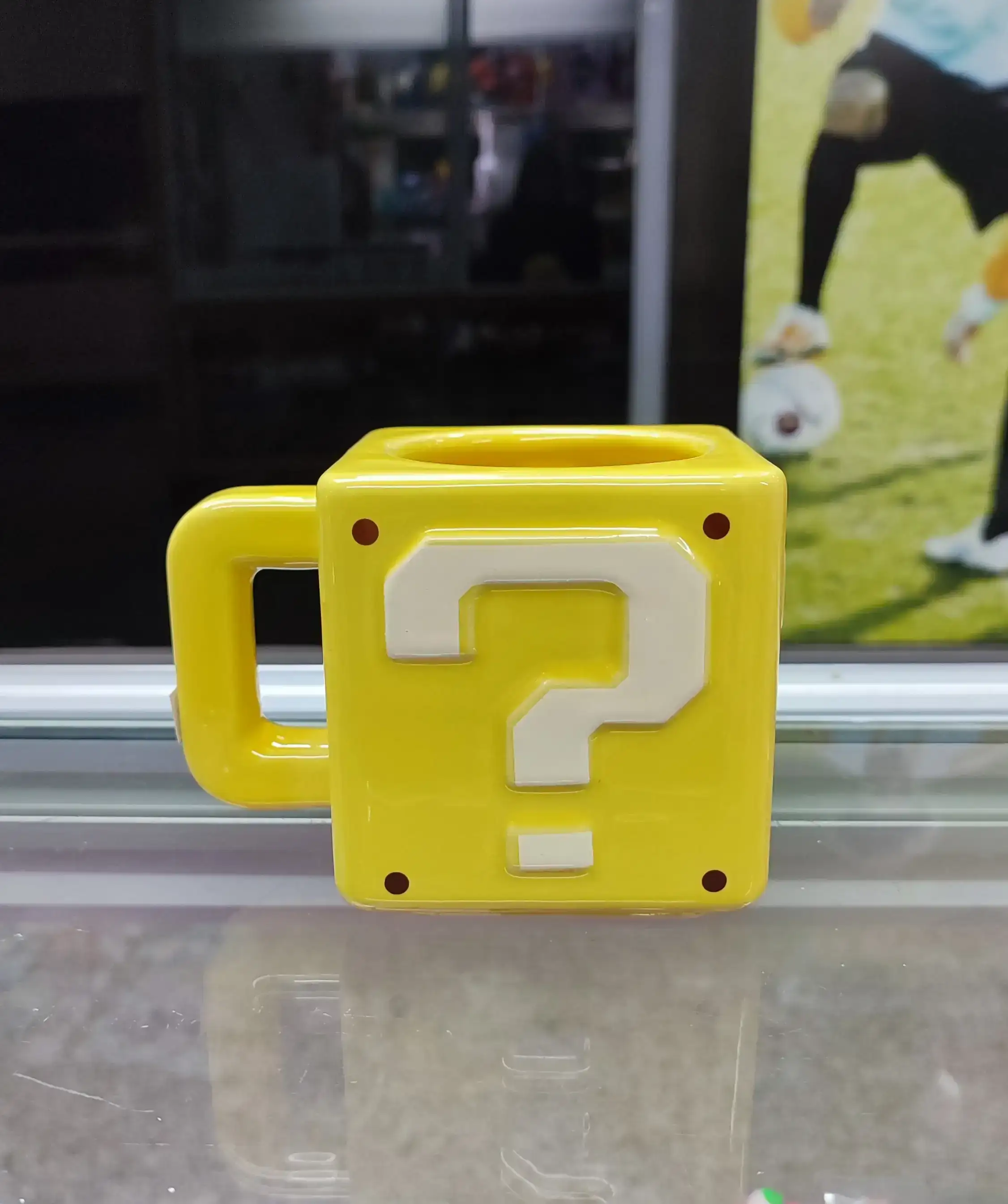 Taza cubo signo Mario Bross