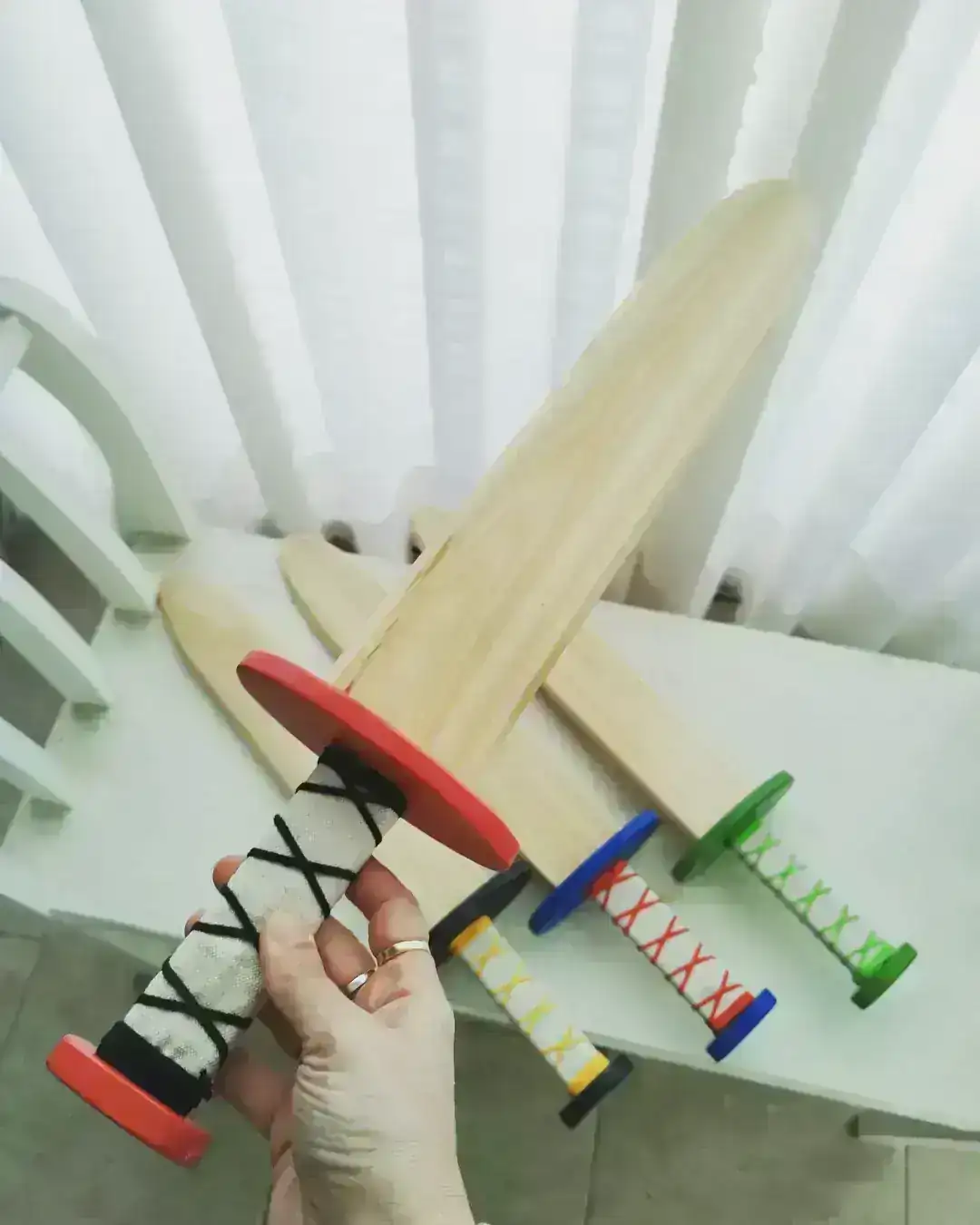 Espadas de madera